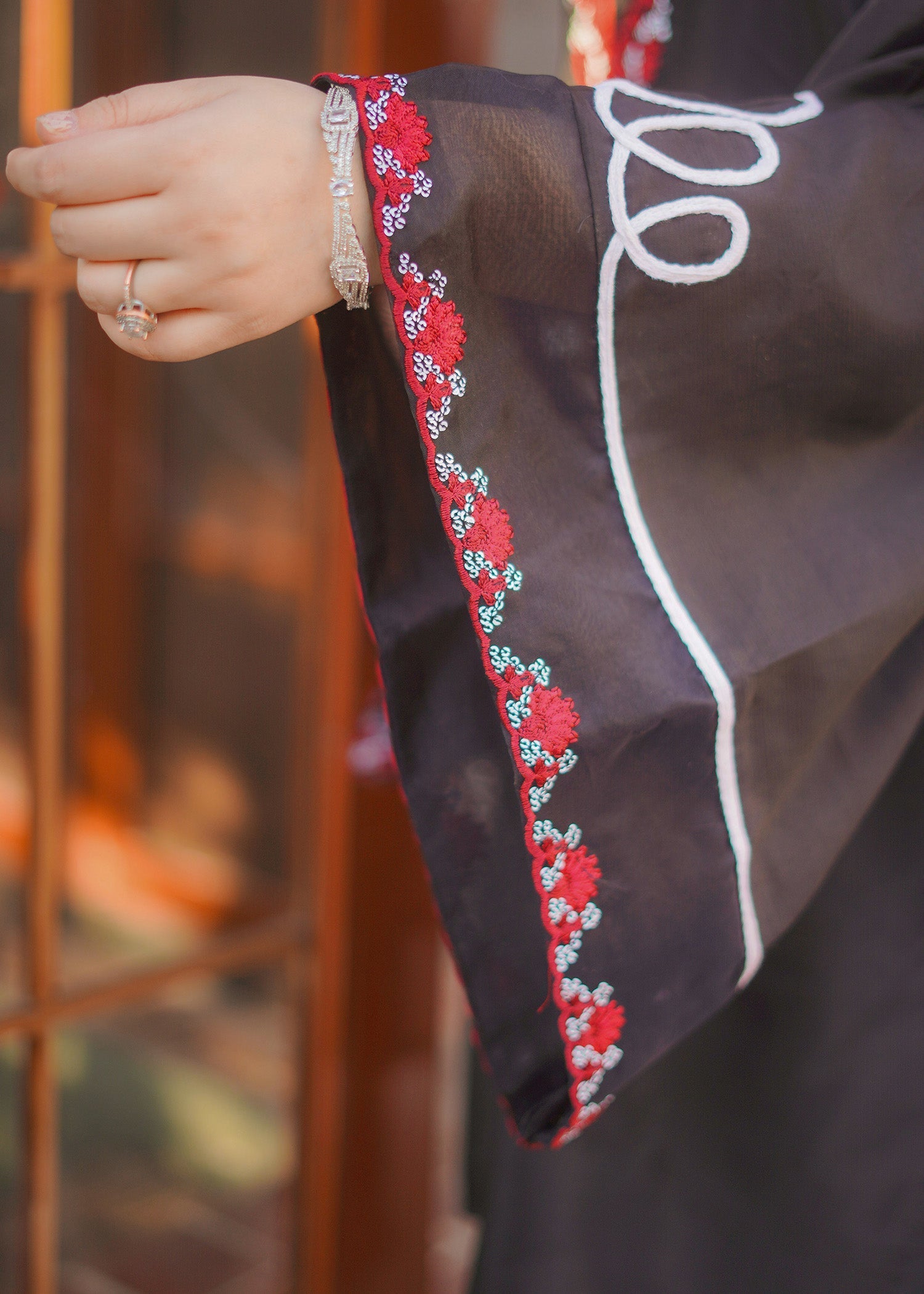 Fozia Khalid | Silk Spire | NOIR