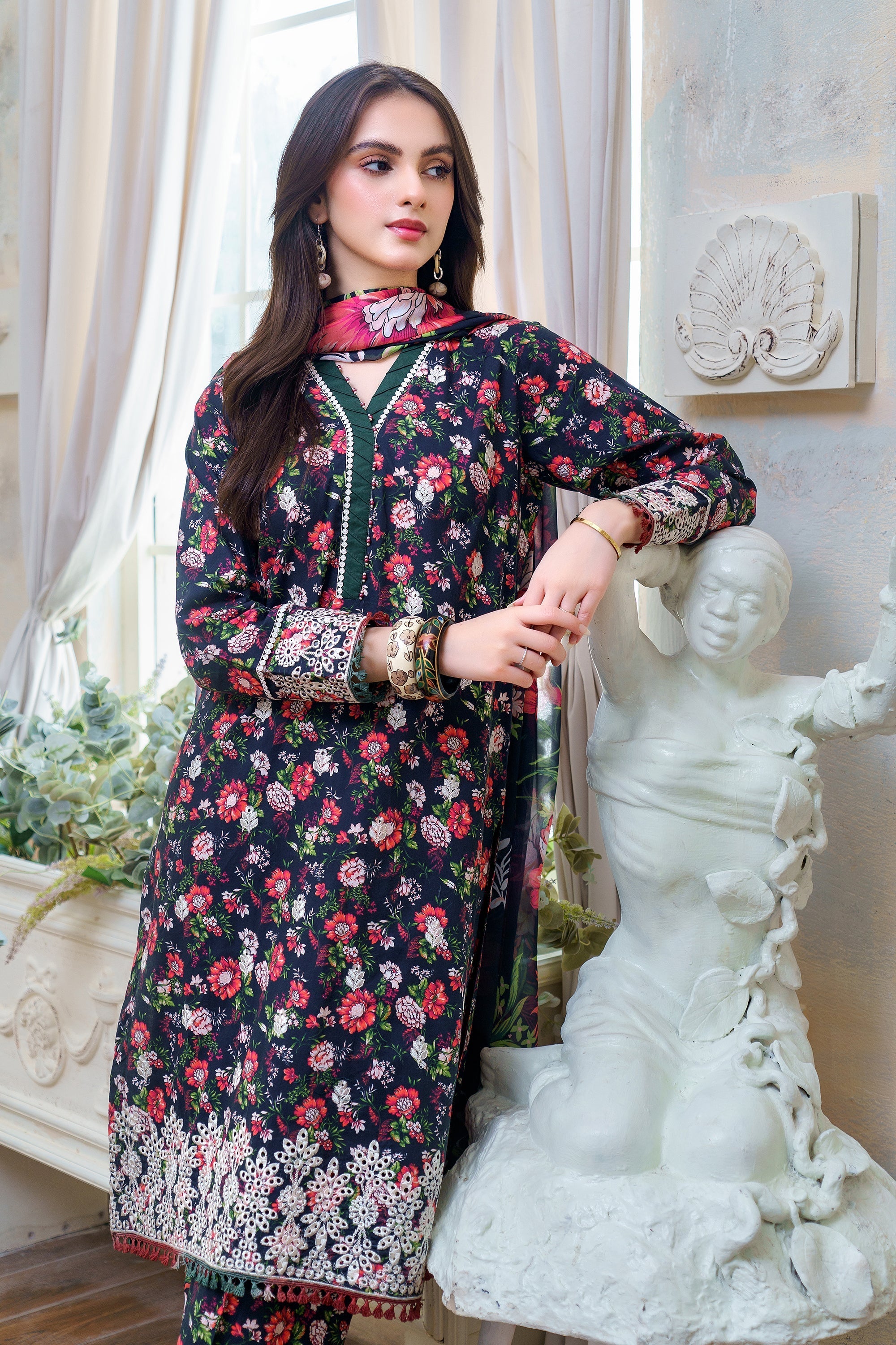 Hana | Floral Symphony | Rose Radiance