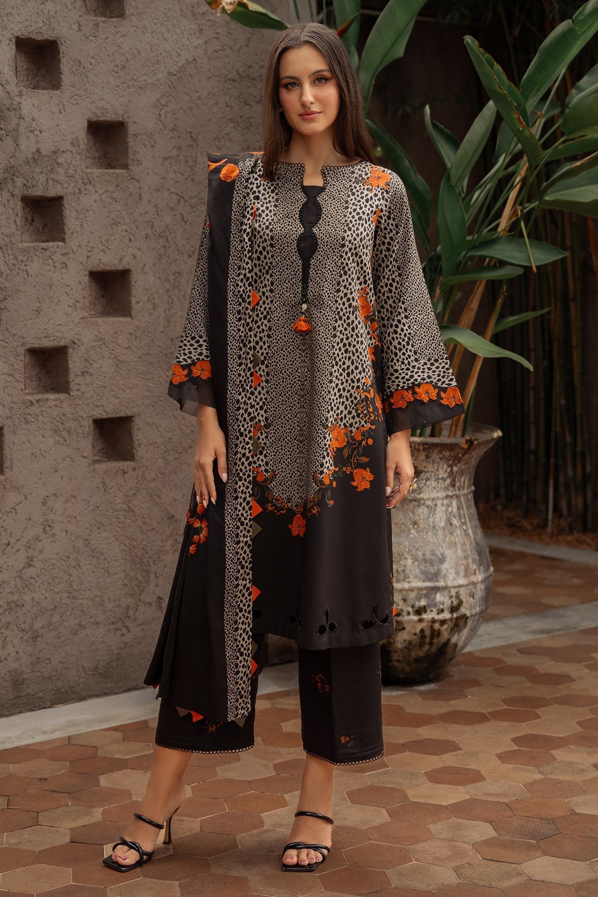Charizma | C Prints Winter 25 | 
3-PC Unstitched Printed Linen Collection CPW5-08