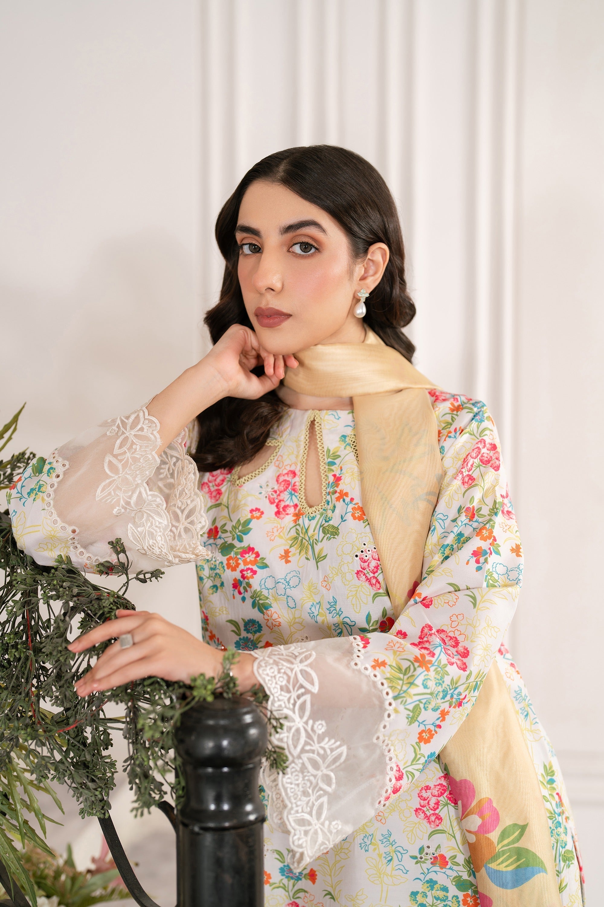 Hana | Floral Symphony | Razzle