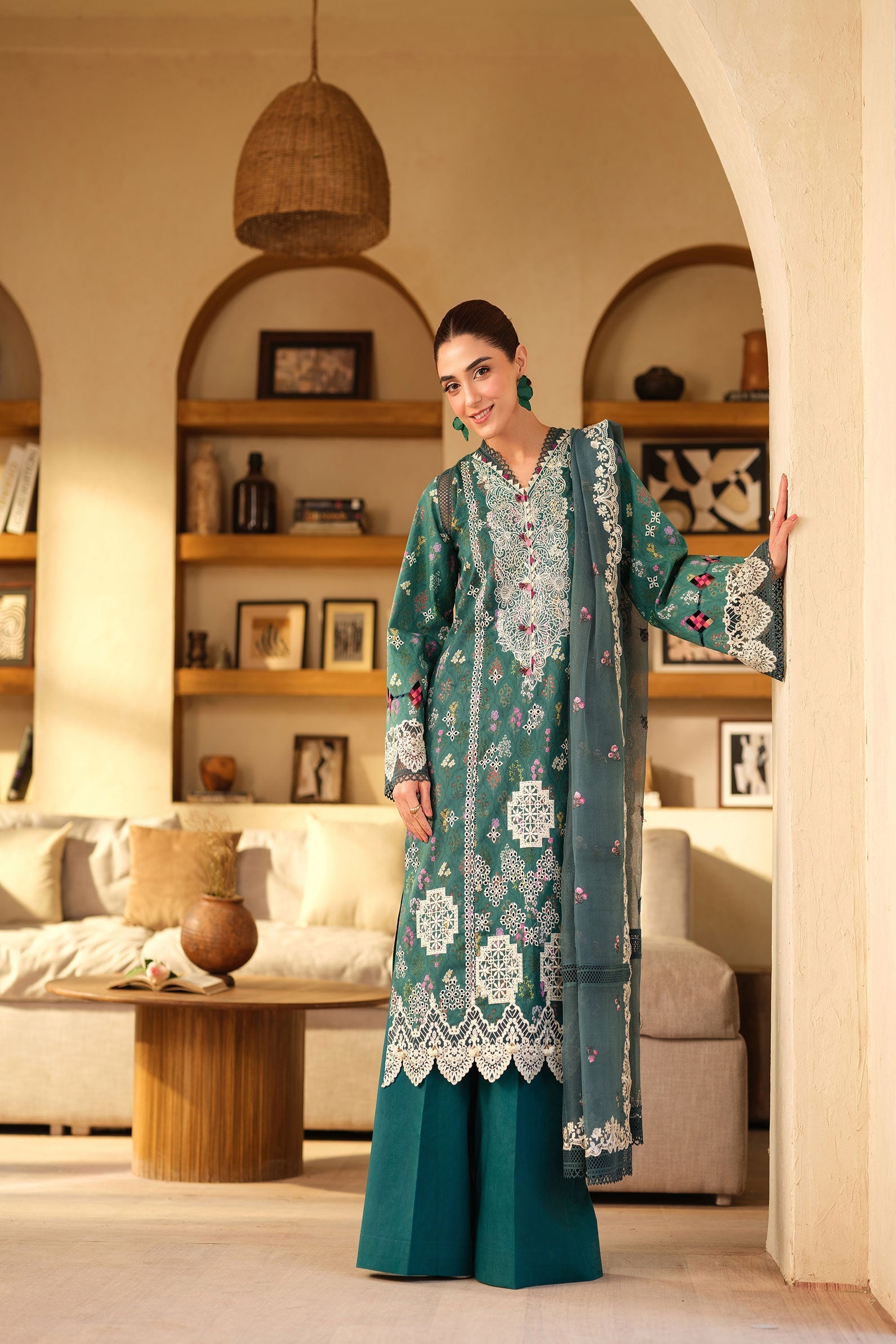 Maryam Hussain | Luxury Lawn 25 |  Seashell