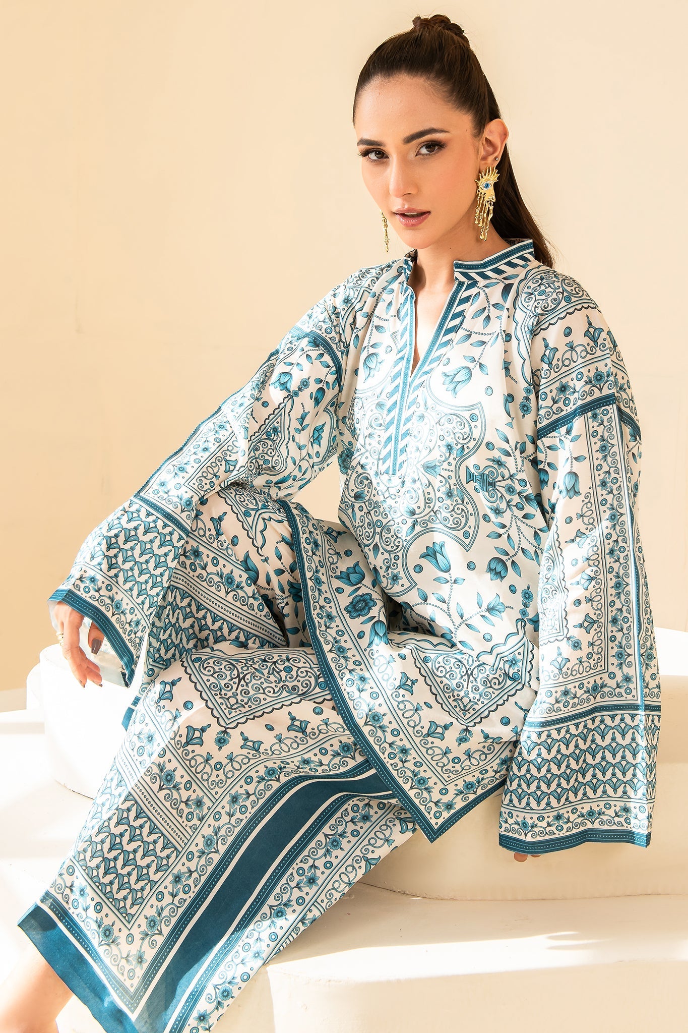 Faiza Faisal | Day Out | IVA