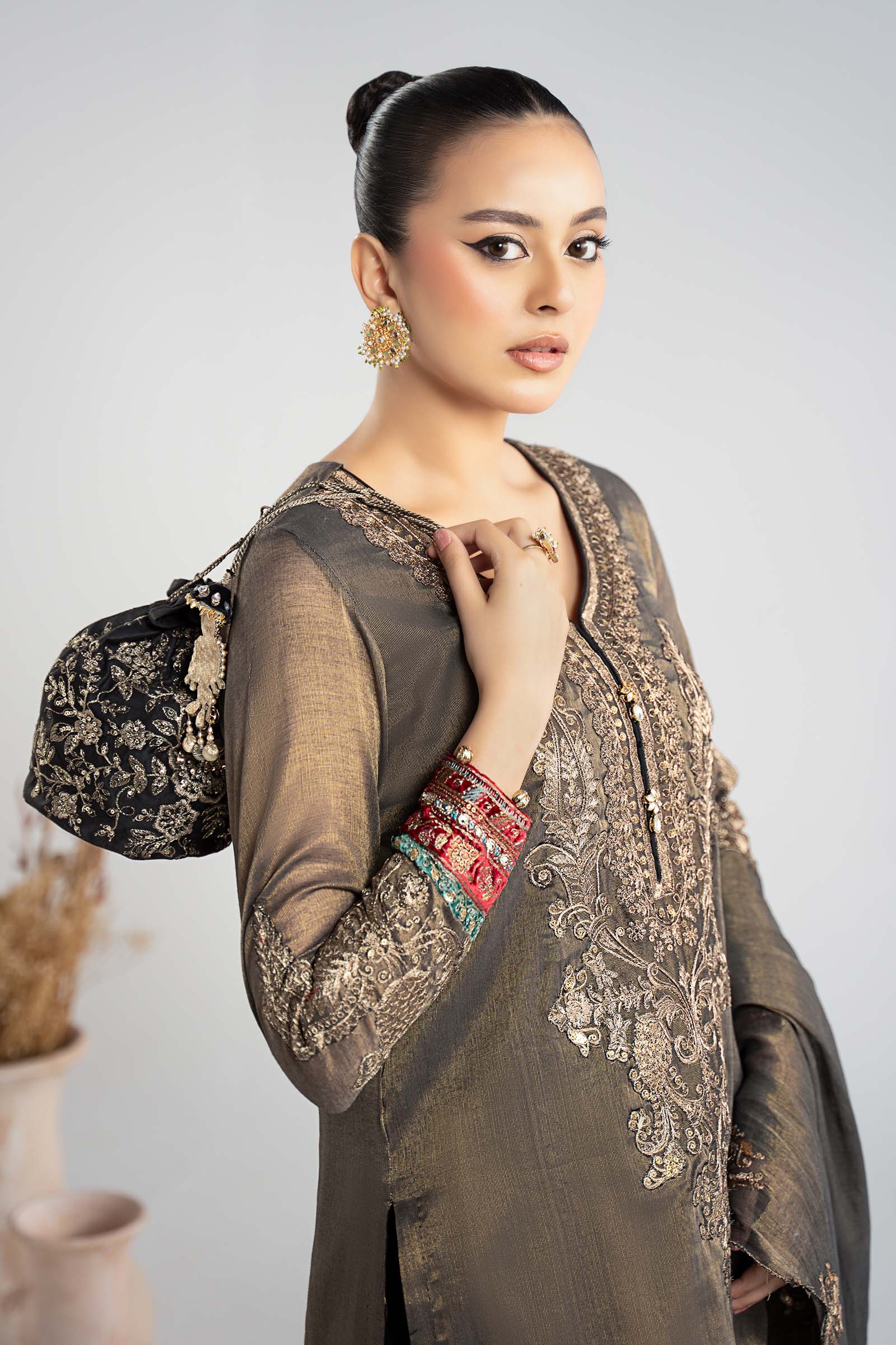 Maria B | Luxury Winter Pret 25 | DW-W25-01-Black