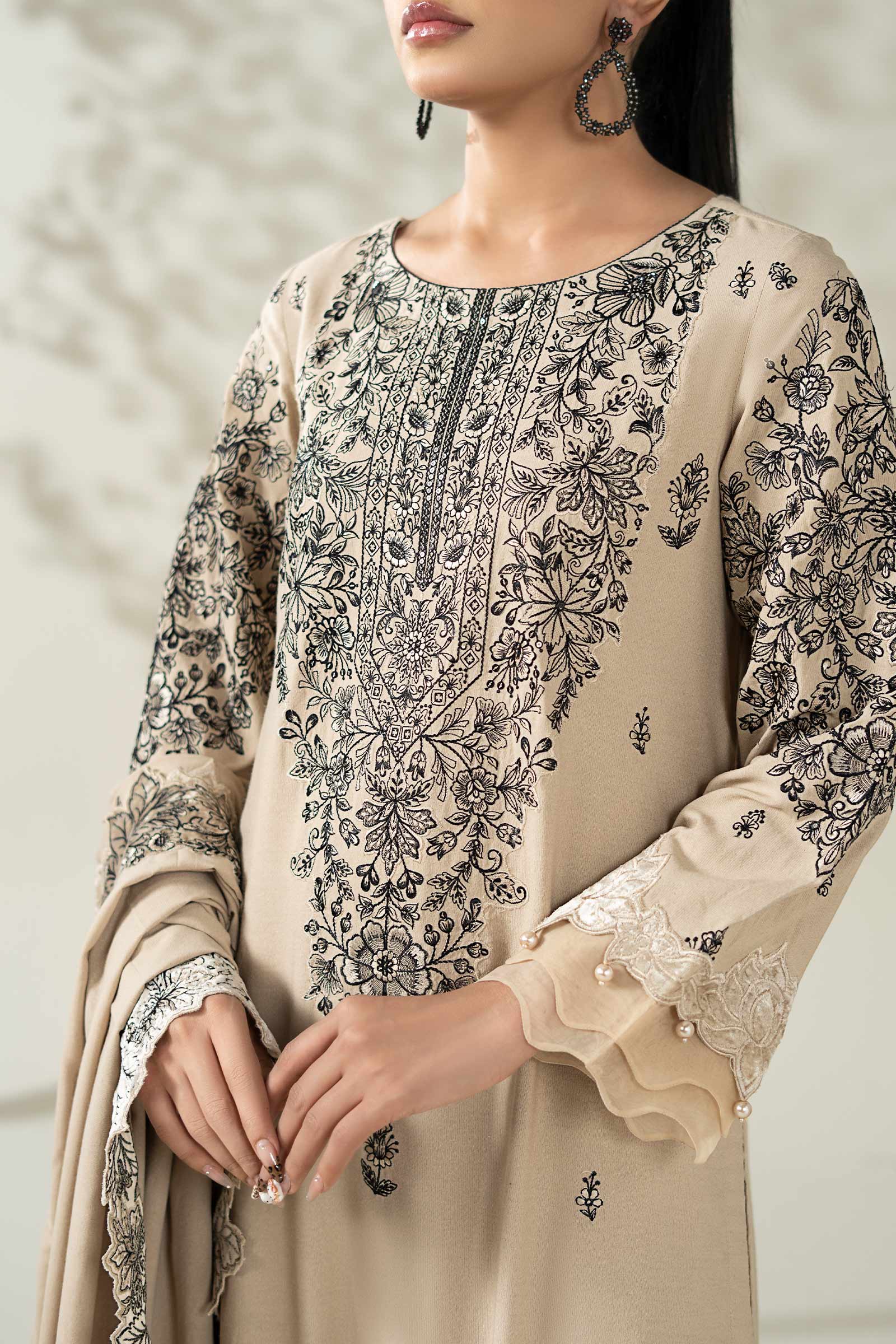 Maria B | Luxury Winter Pret 25 | DW-W25-47-BEIGE