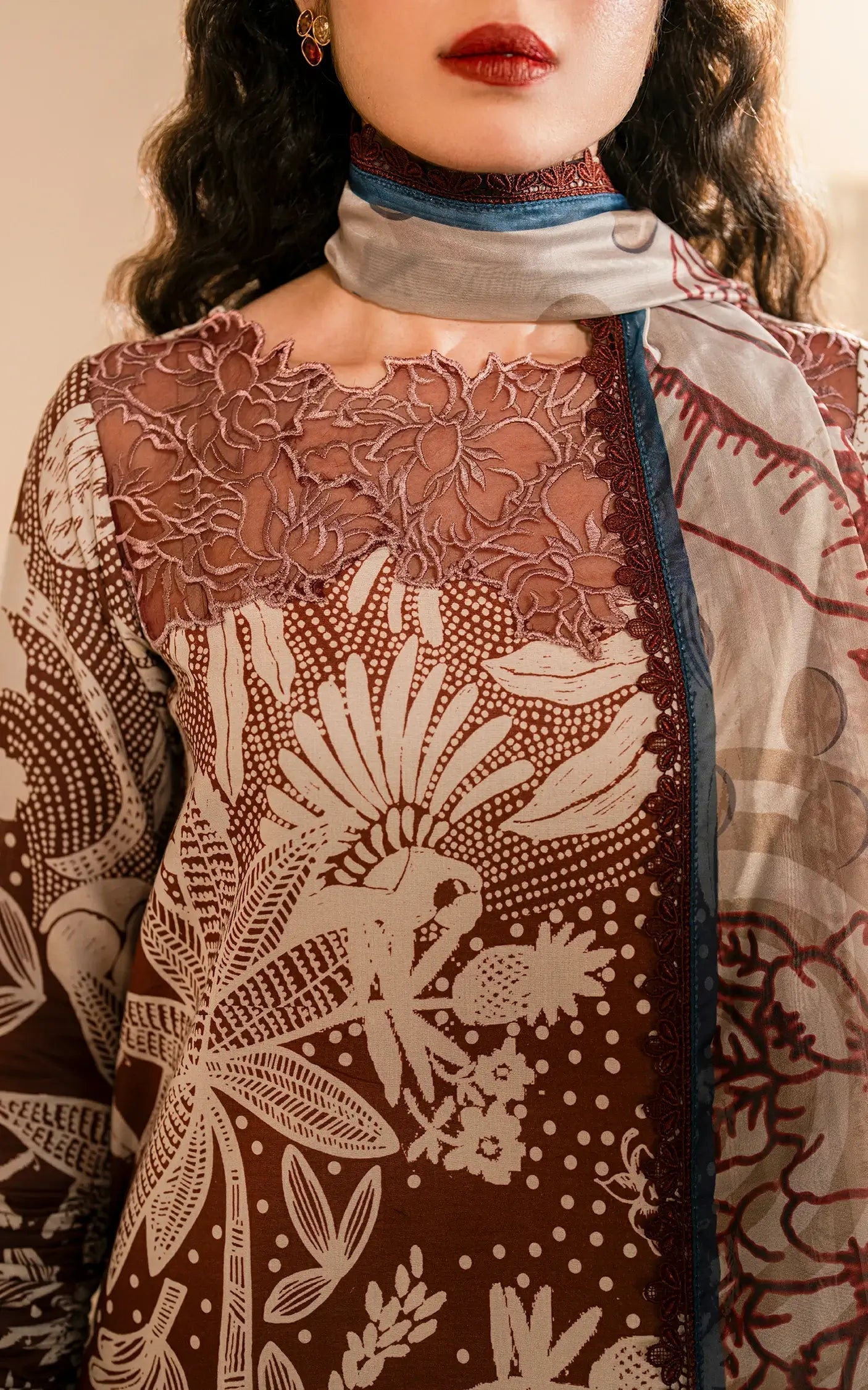 Asifa and Nabeel | Meraki Vintage 25 | Darcheeni (MVL25-07)