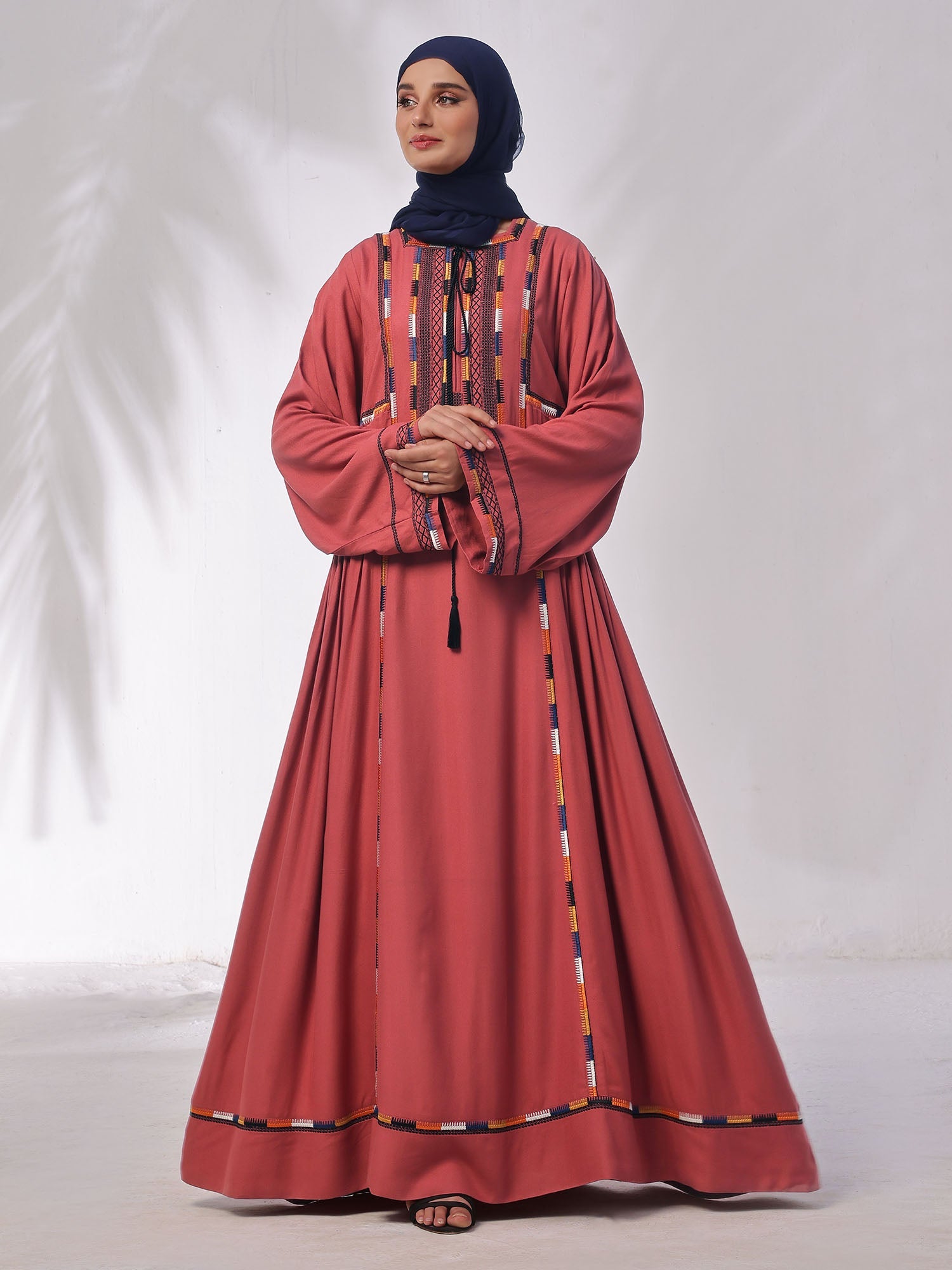 Doch Whispers Abaya