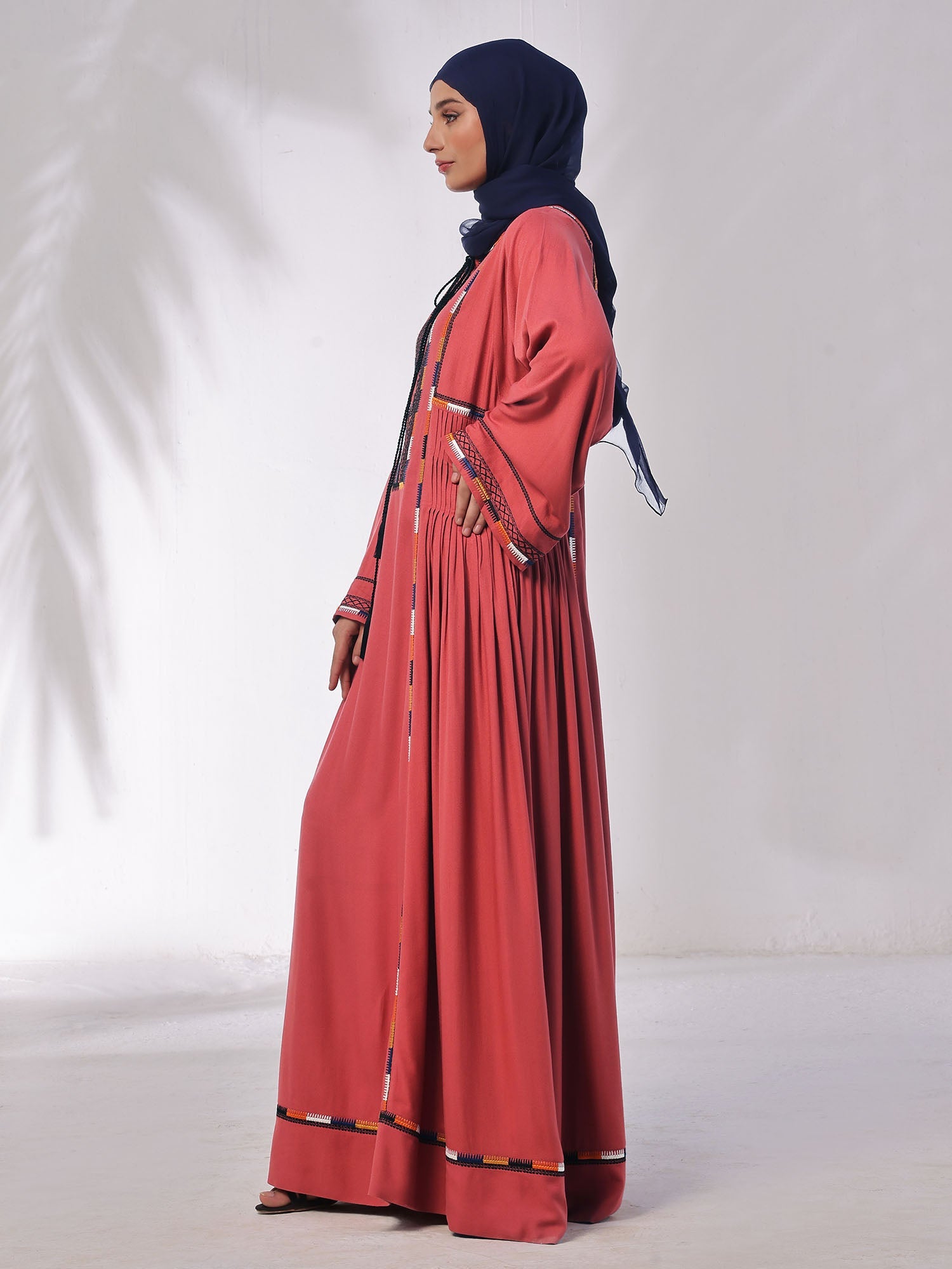 Doch Whispers Abaya