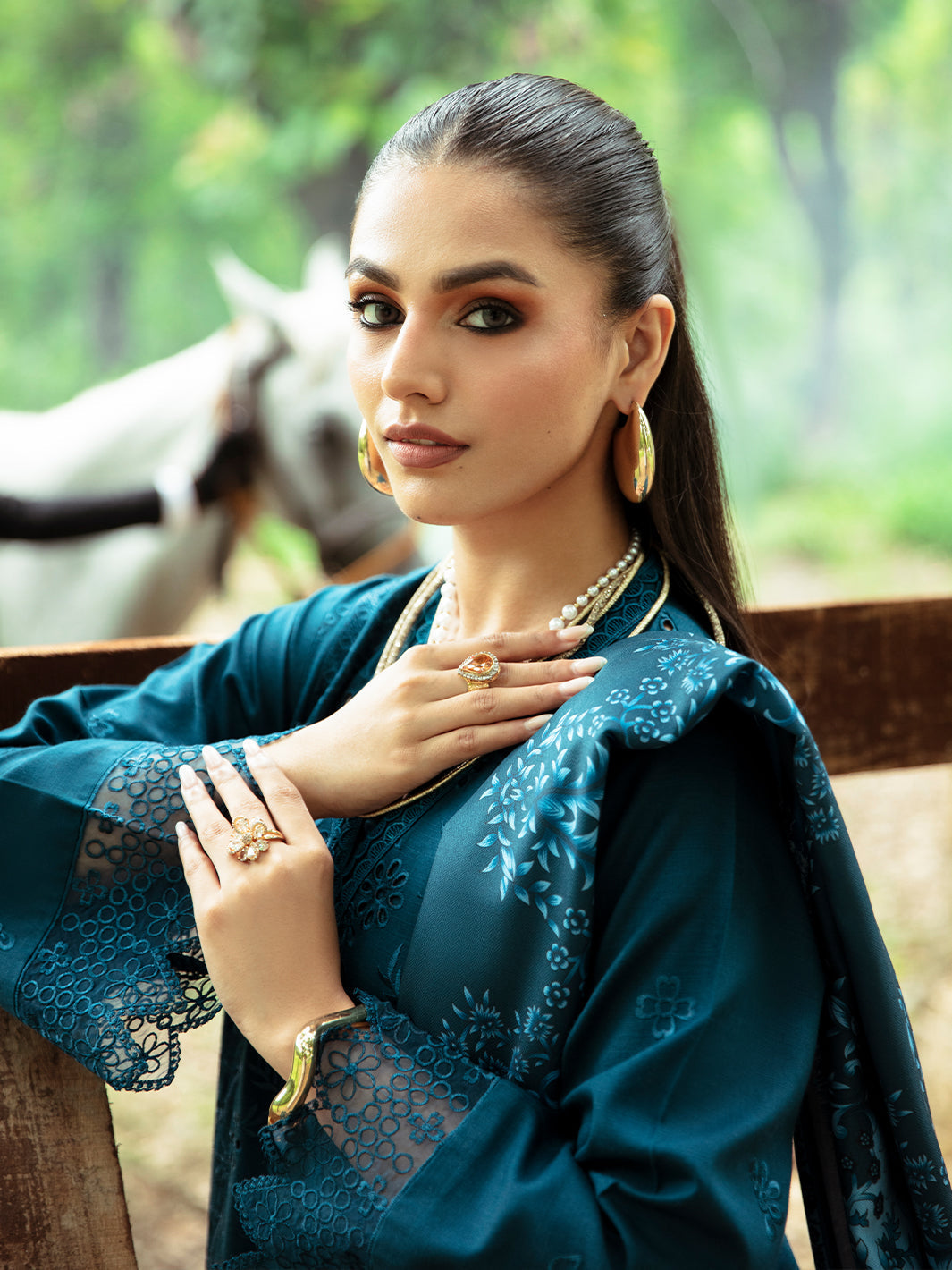 Mahnur | Hazel Winter 24 | ELUNED