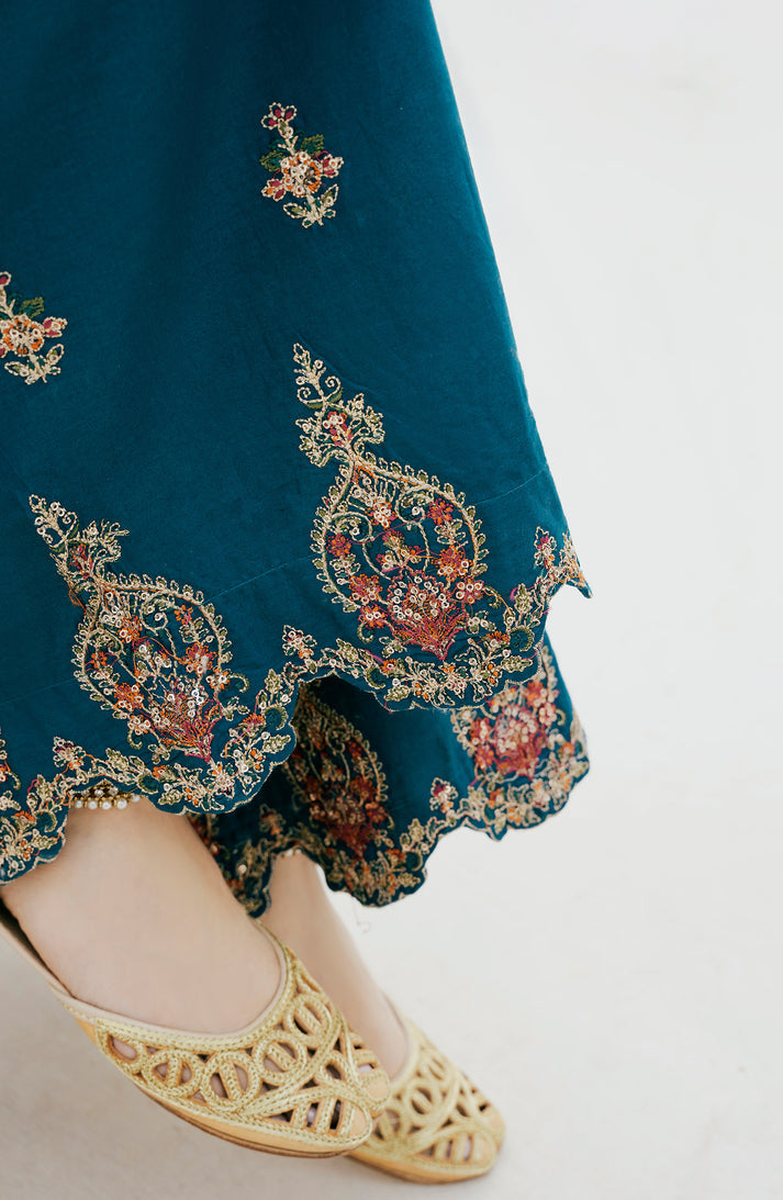 Emaan Adeel | Gul Mohr Eid Pret | ZABEEN