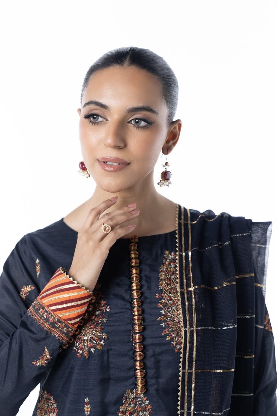 Al Karam | Winter 24 | F3-16E-24