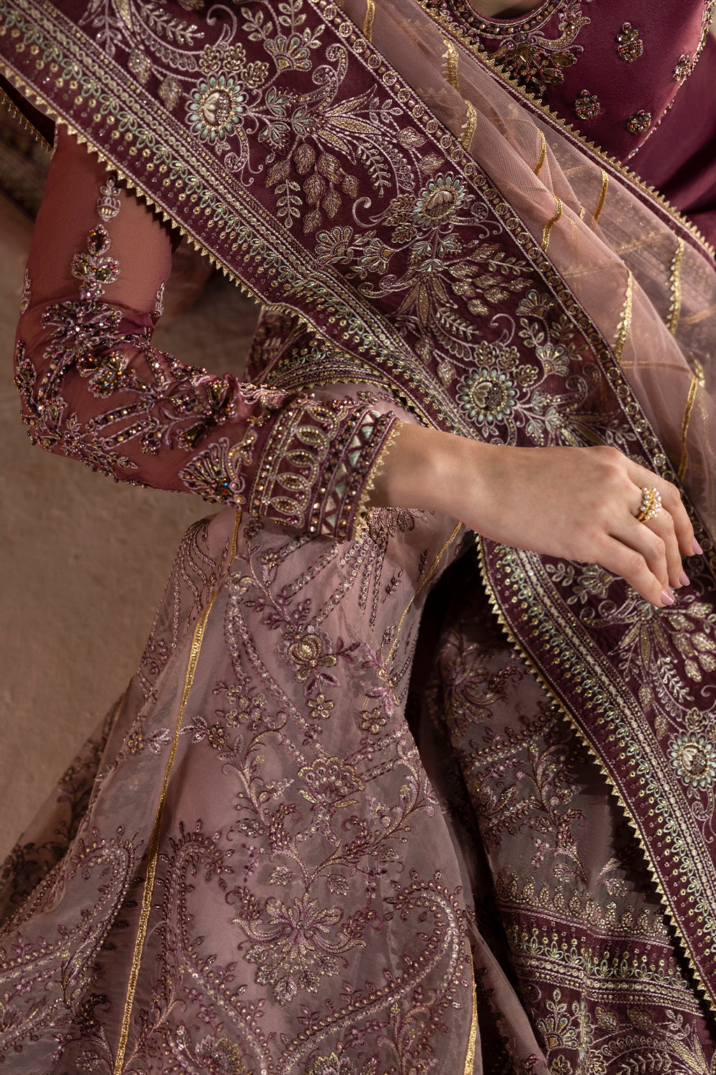 Flossie | Laconic Formals | FE - 906