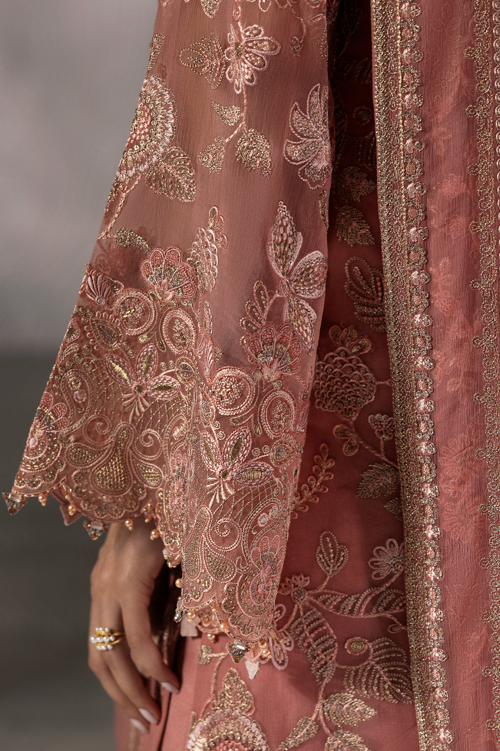 Flossie | Laconic Formals | FE - 907 B