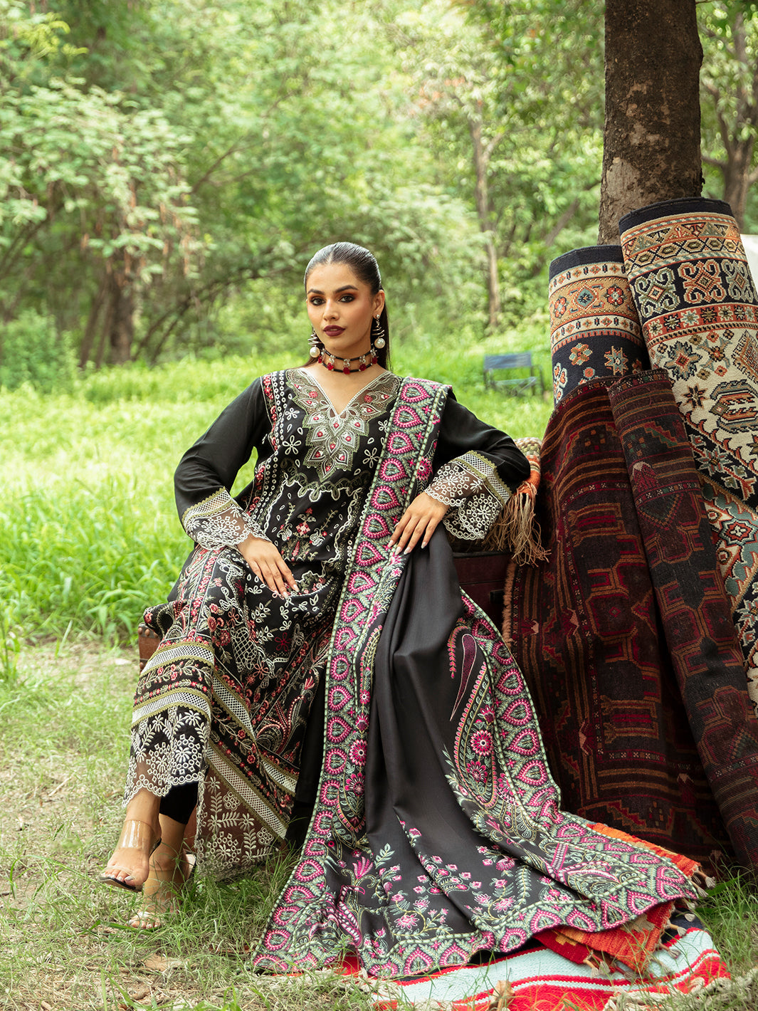 Mahnur | Hazel Winter 24 | FLORALIA