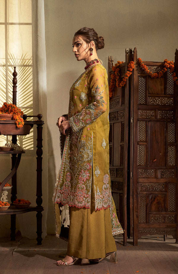 Fabiha Fatima | Reve Royal Luxury Wedding Dresses |AMBER