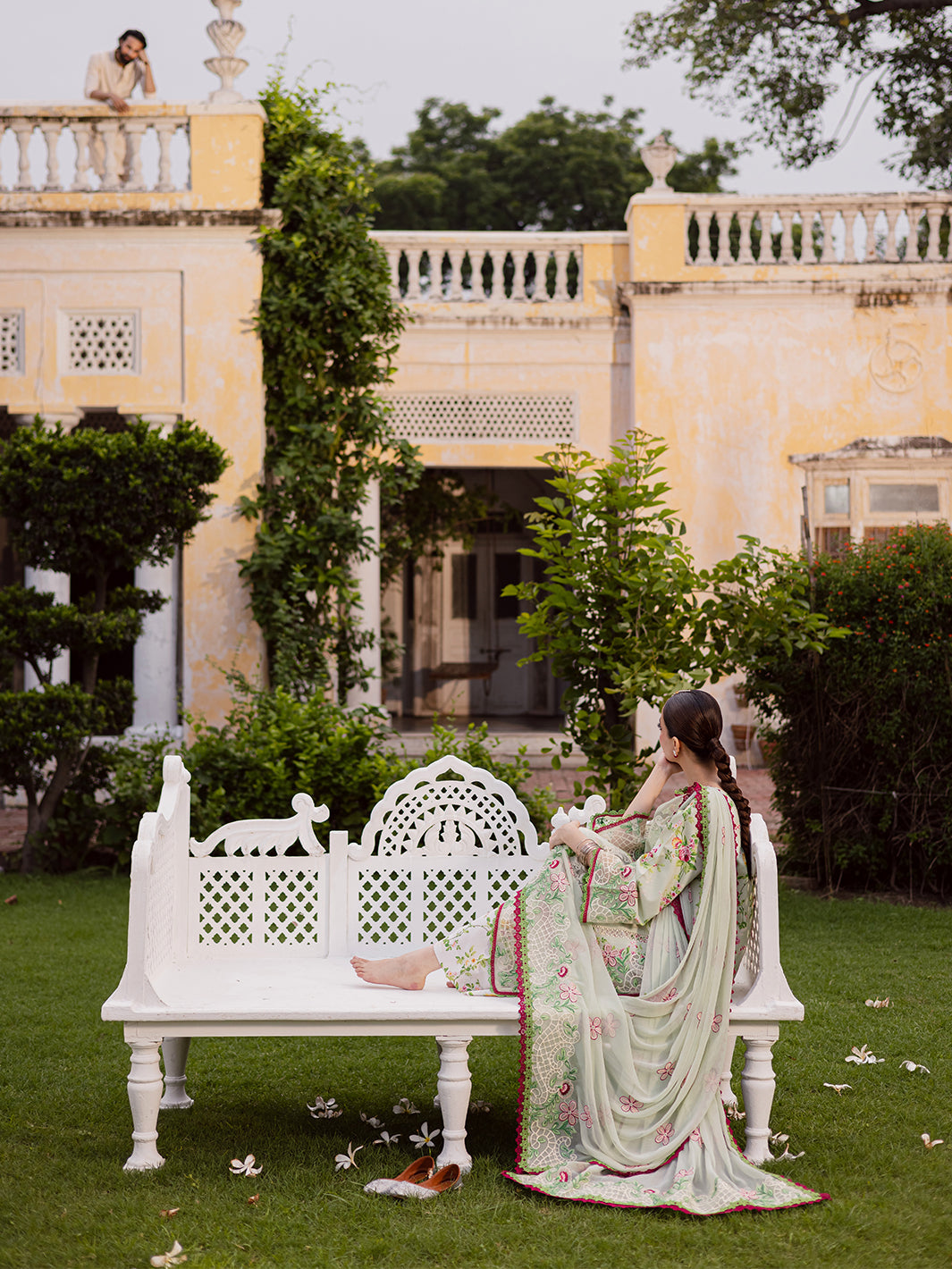 Mahnur | Gulzar Winter 25 | G - 09