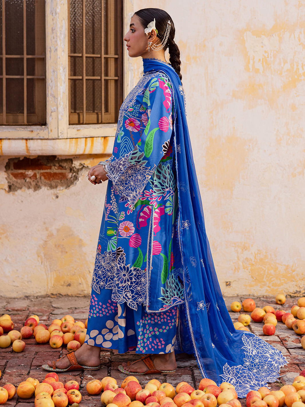 Mahnur | Gulzar Winter 25 | G - 10