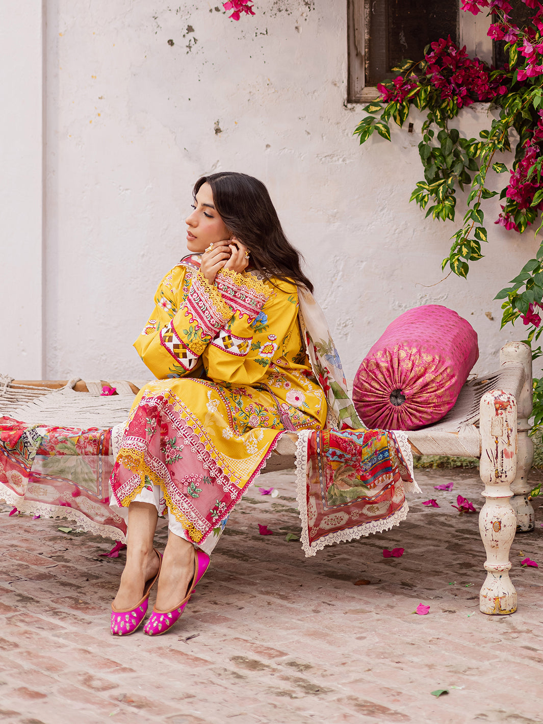 Mahnur | Gulzar Winter 25 | G - 12