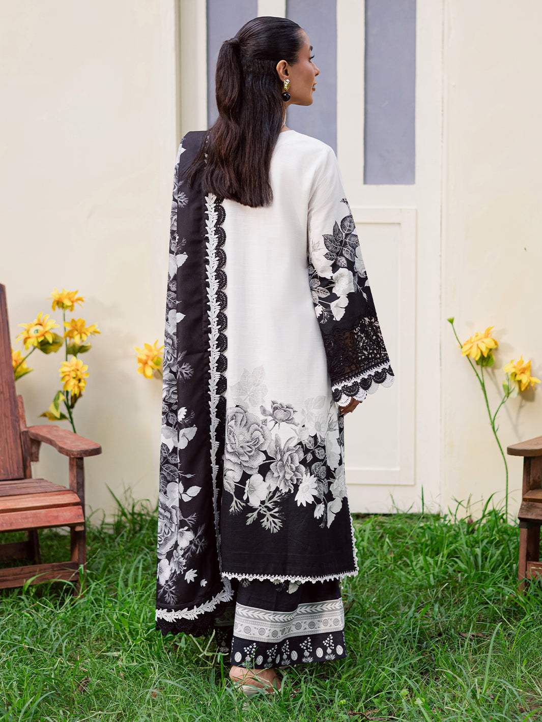 Mahnur | Gardenia Khaddar 25 | GR-05