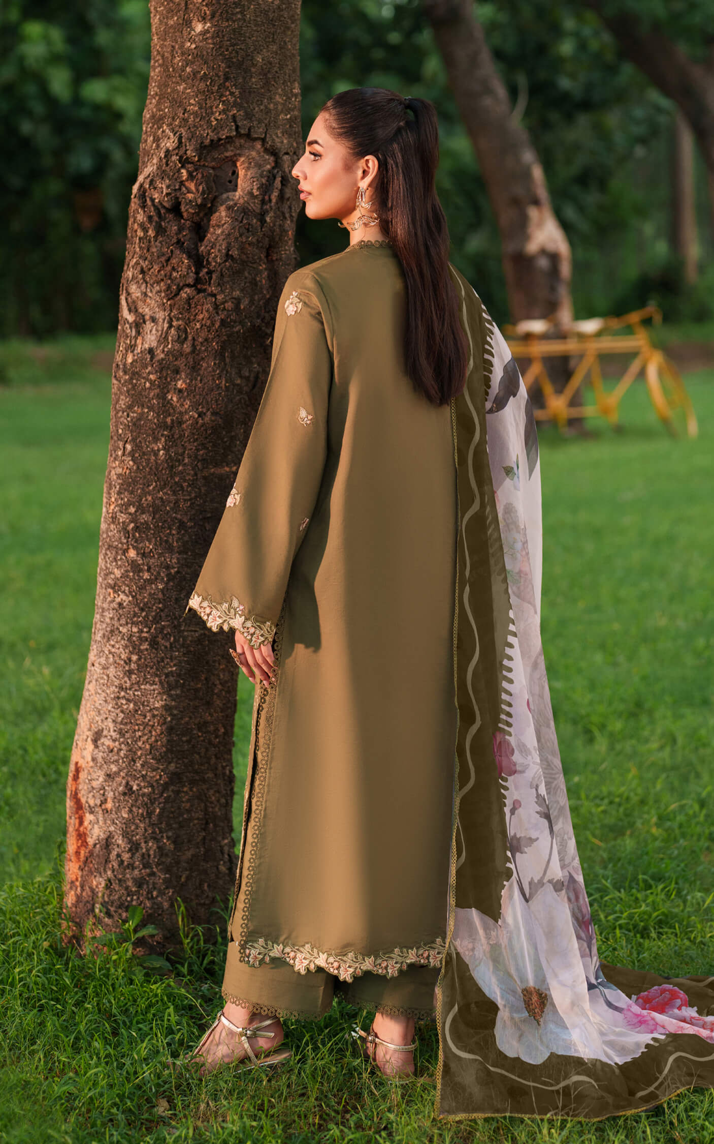 Asifa and Nabeel | Eden Cambric 25 | Gardenia Grace ECU25-09