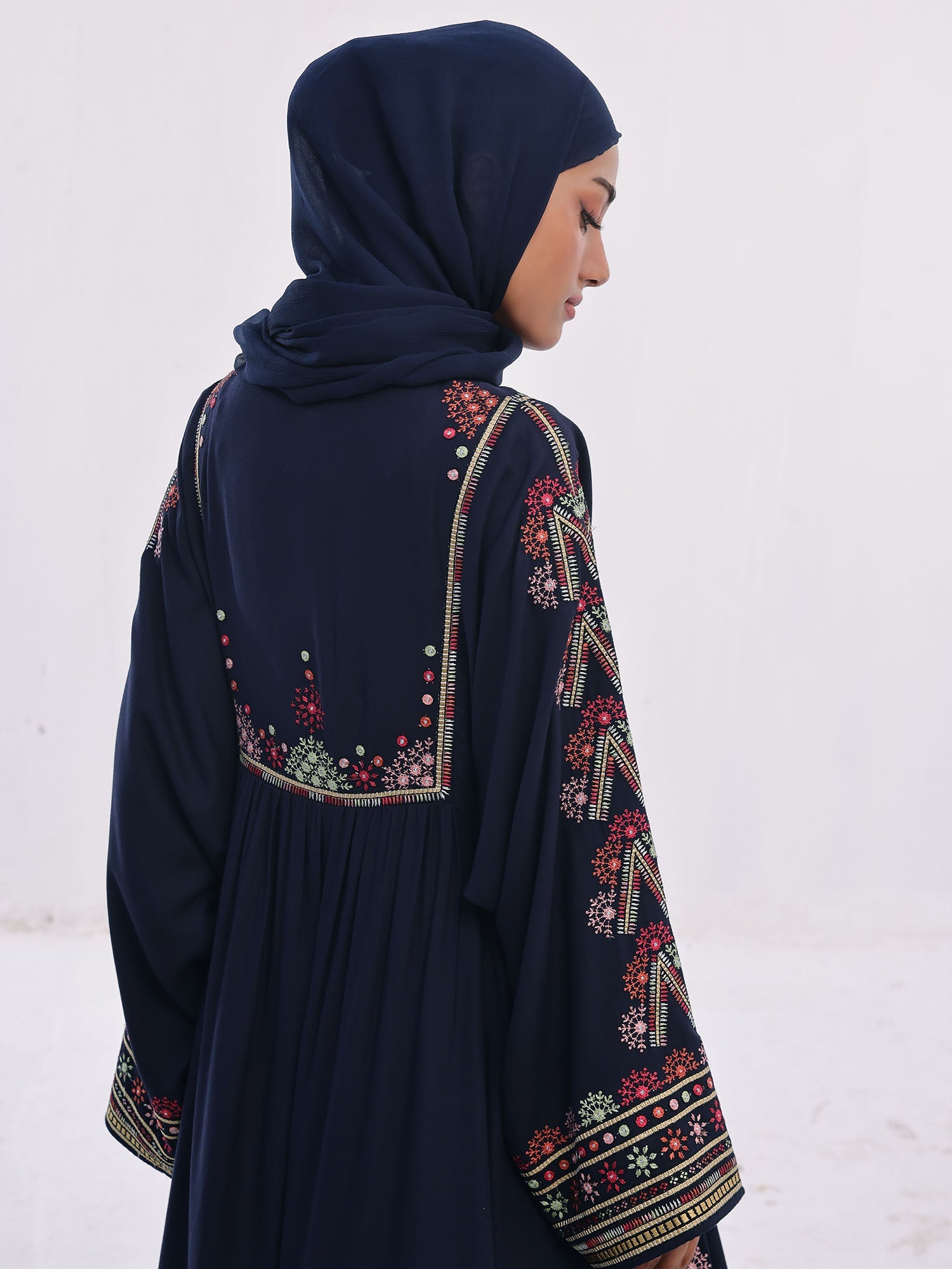 GUL-E-GULZAR Abaya
