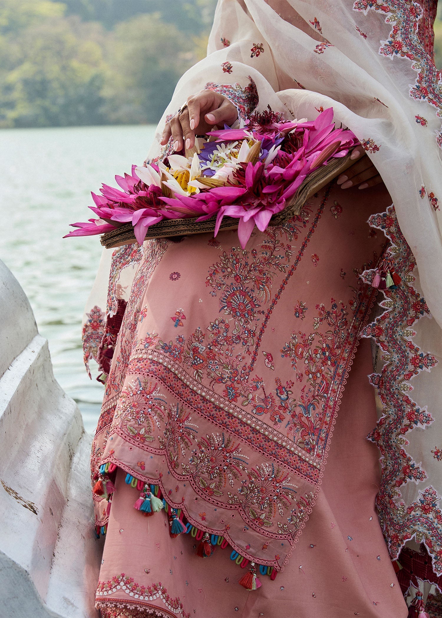 Hussain Rehar | Luxury Lawn 25 | Peaar