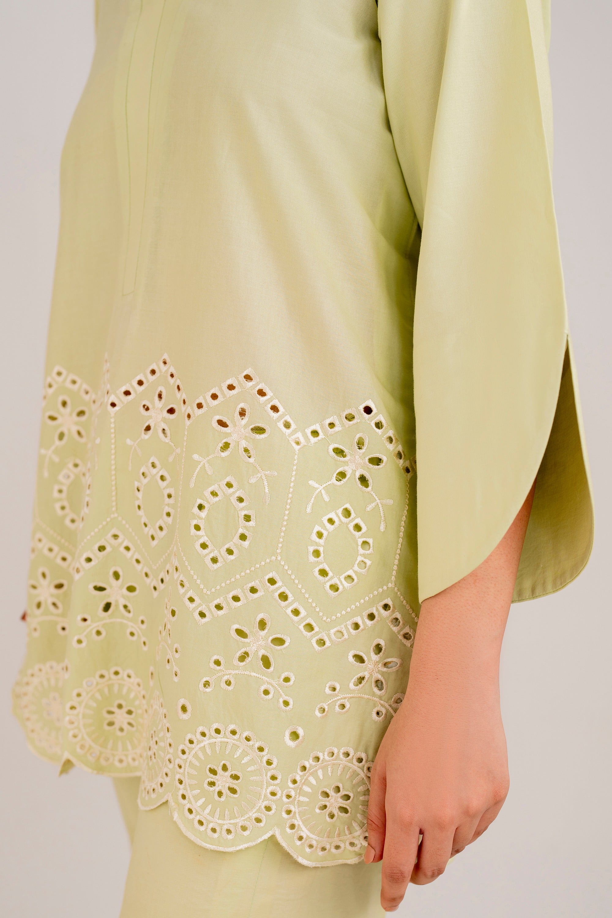 Hana | Vogue 24 |   Spark