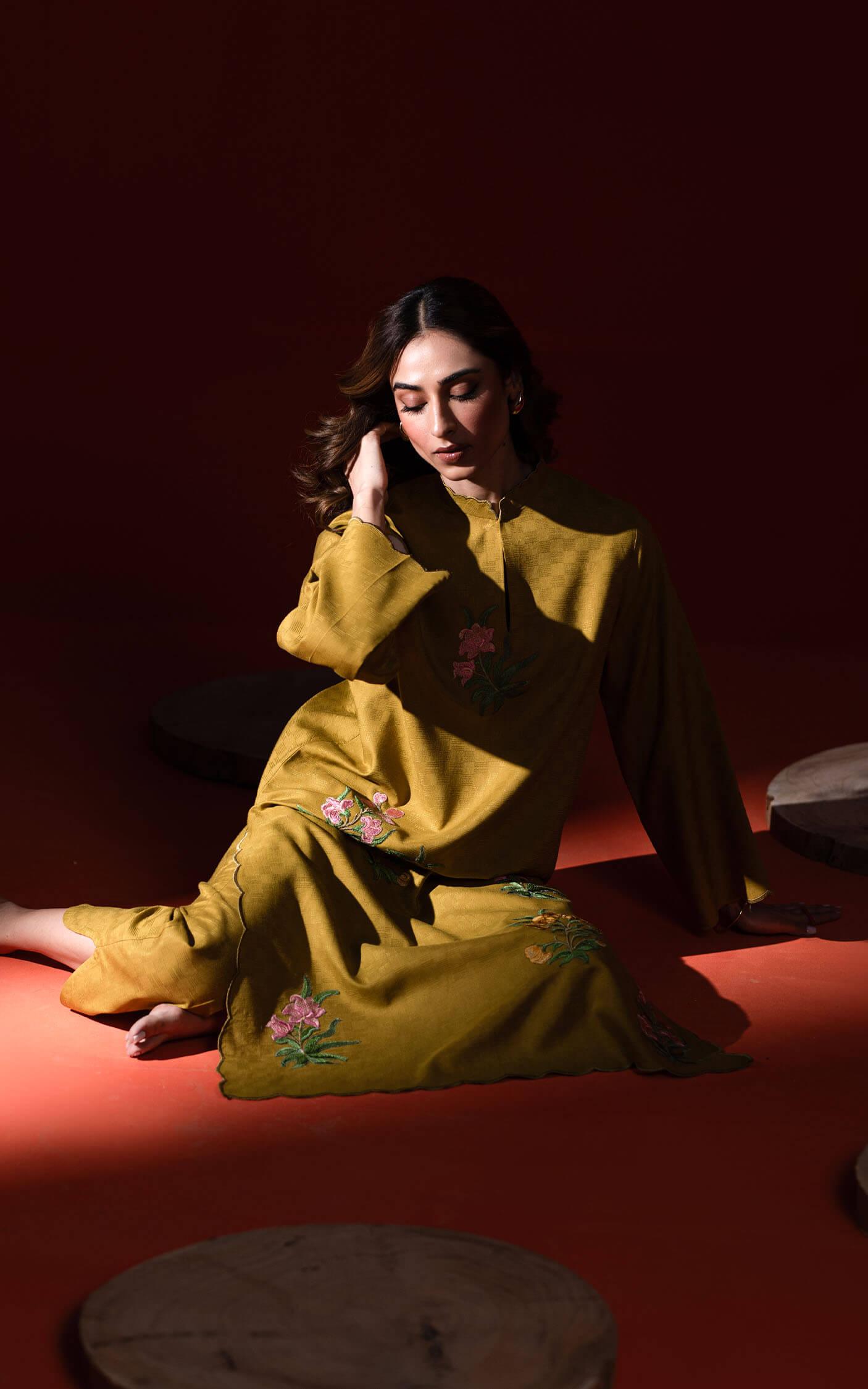 Asifa and Nabeel | Basic Pret 24 | Honey Comb