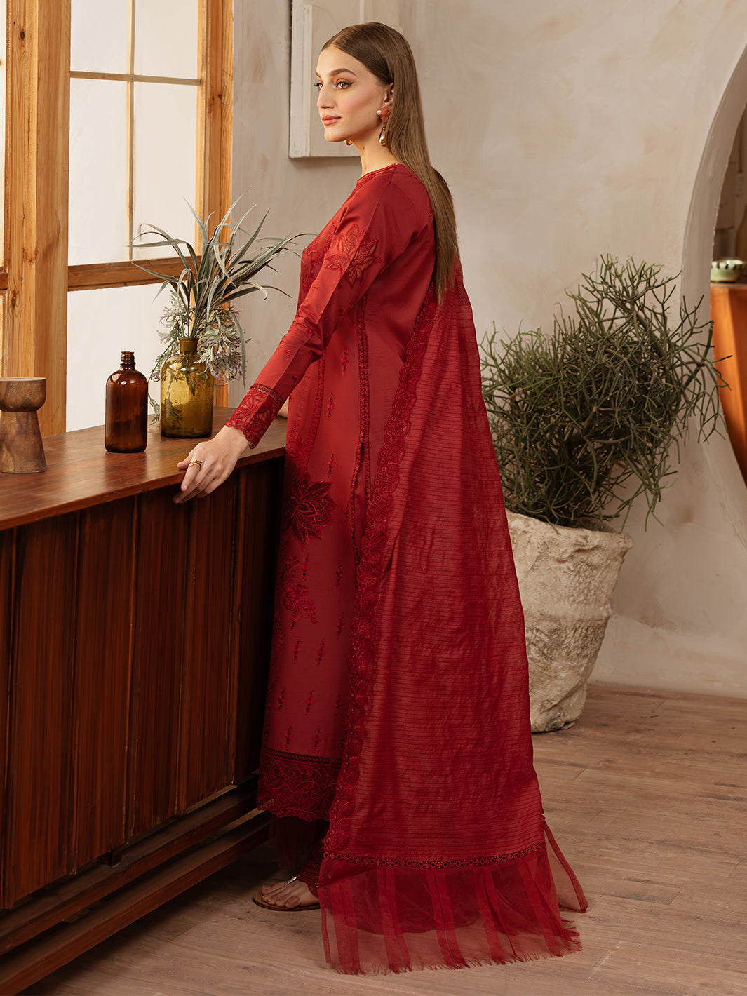 Mahnur | Florence Luxury Lawn 25 | HOORAIN