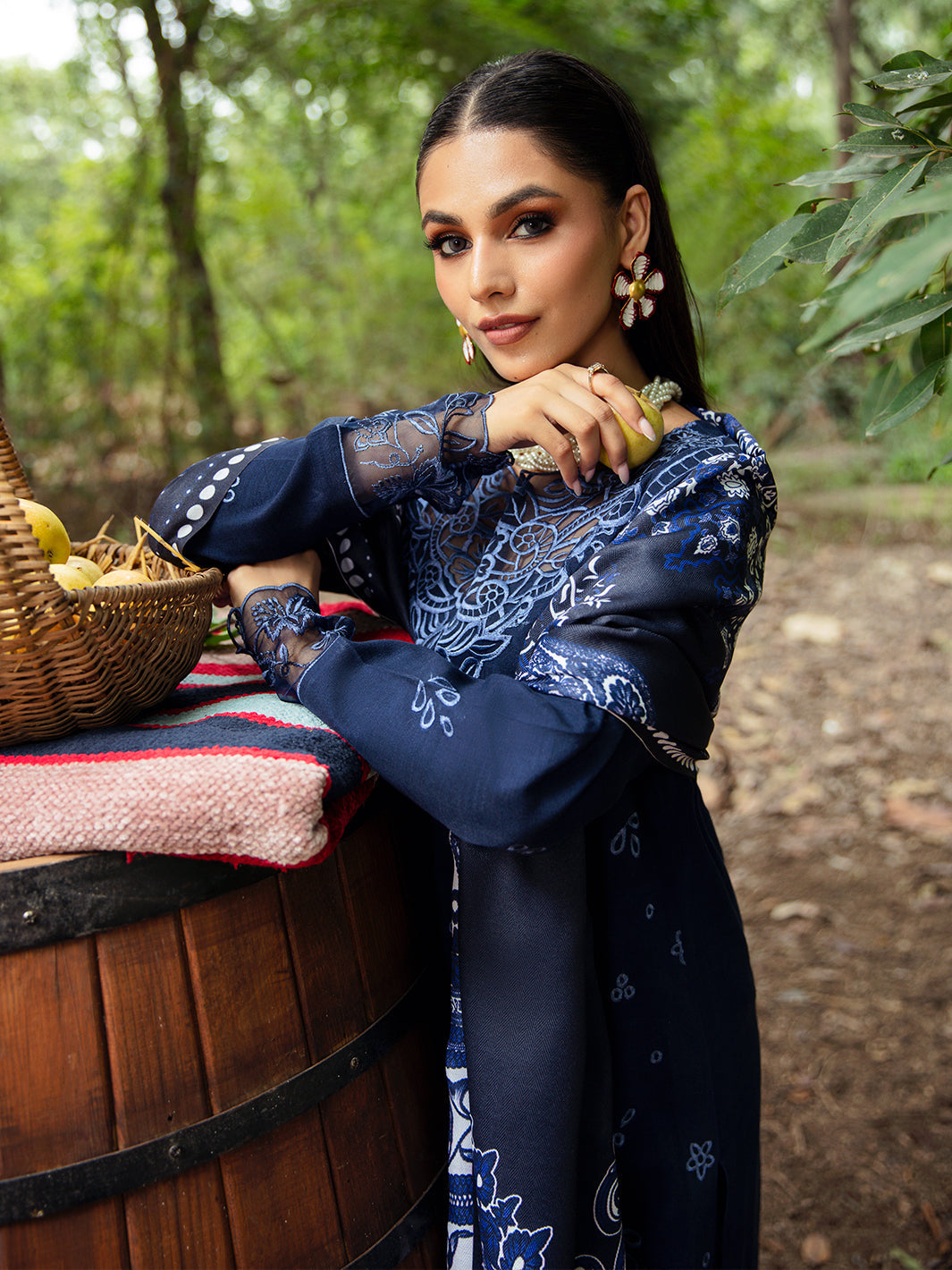 Mahnur | Hazel Winter 24 | LANTHE