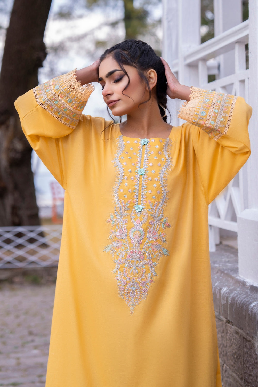 Ittehad | Embroidered Lawn | I-20