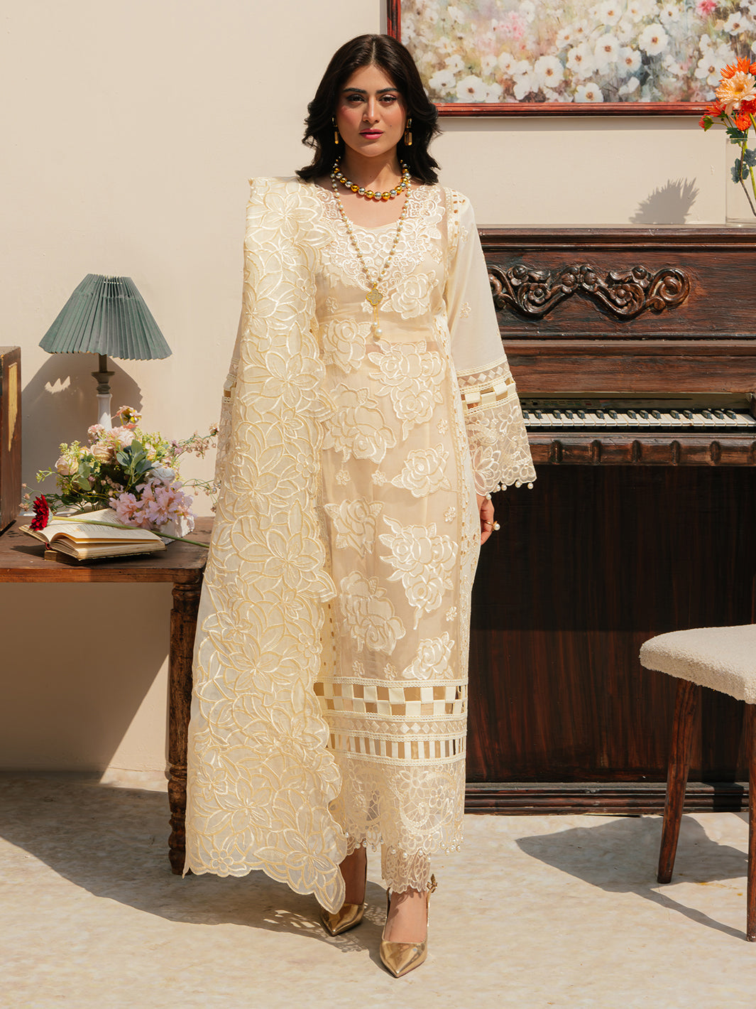 Mahnur | Allenura Luxury Lawn 24 | LUMINARY