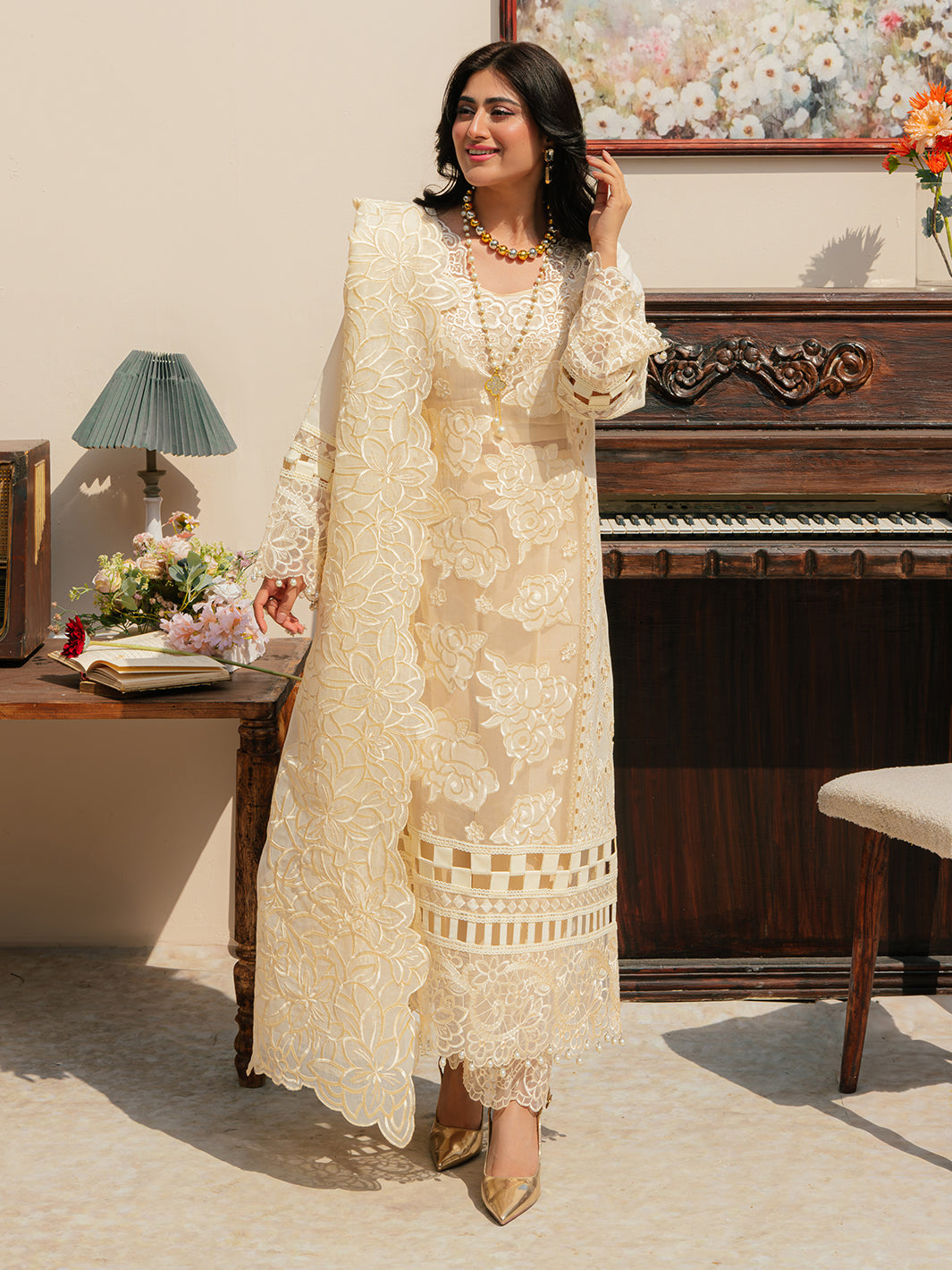 Mahnur | Allenura Luxury Lawn 24 | LUMINARY