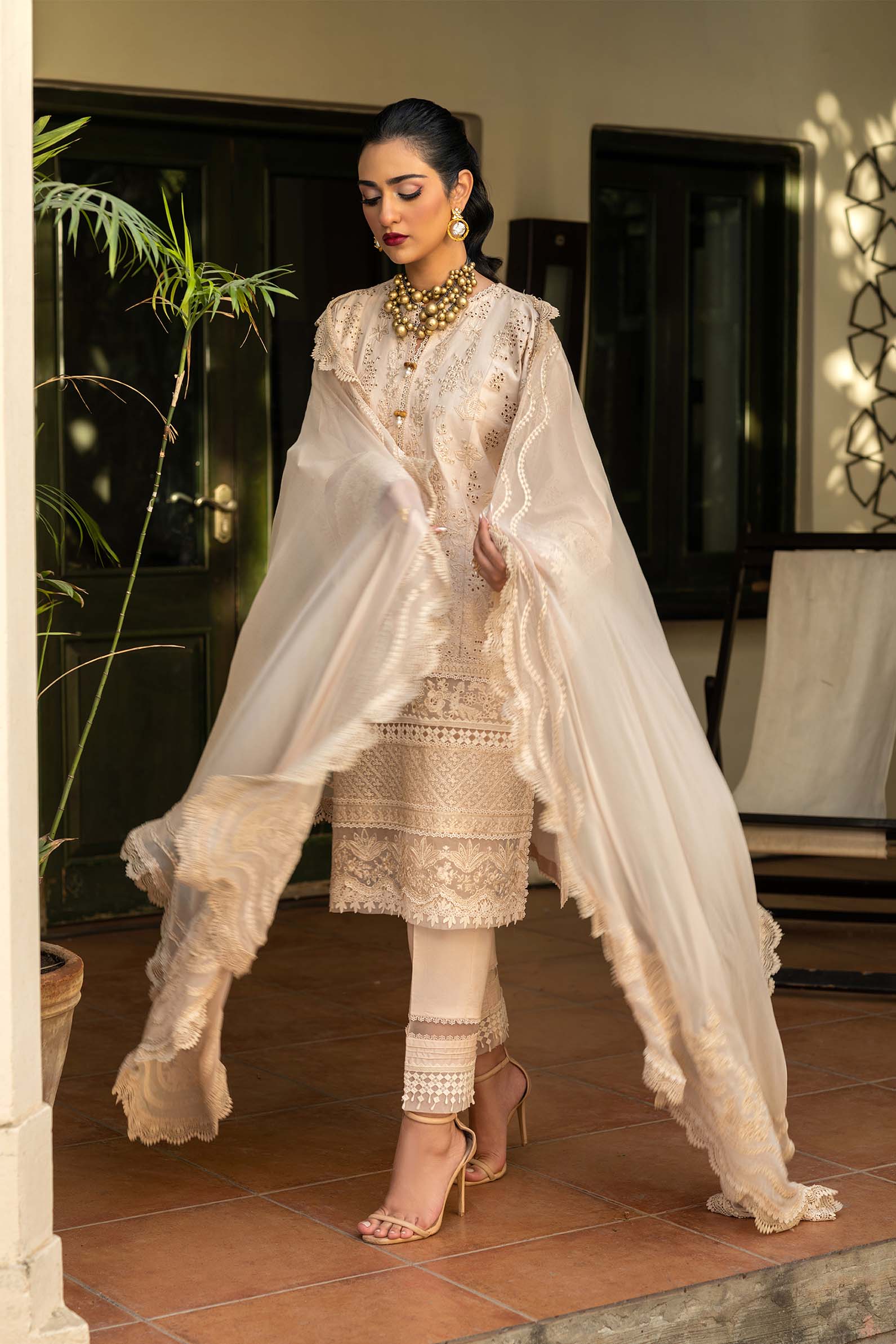 Maryam Hussain | Luxury Lawn 25 | Raya