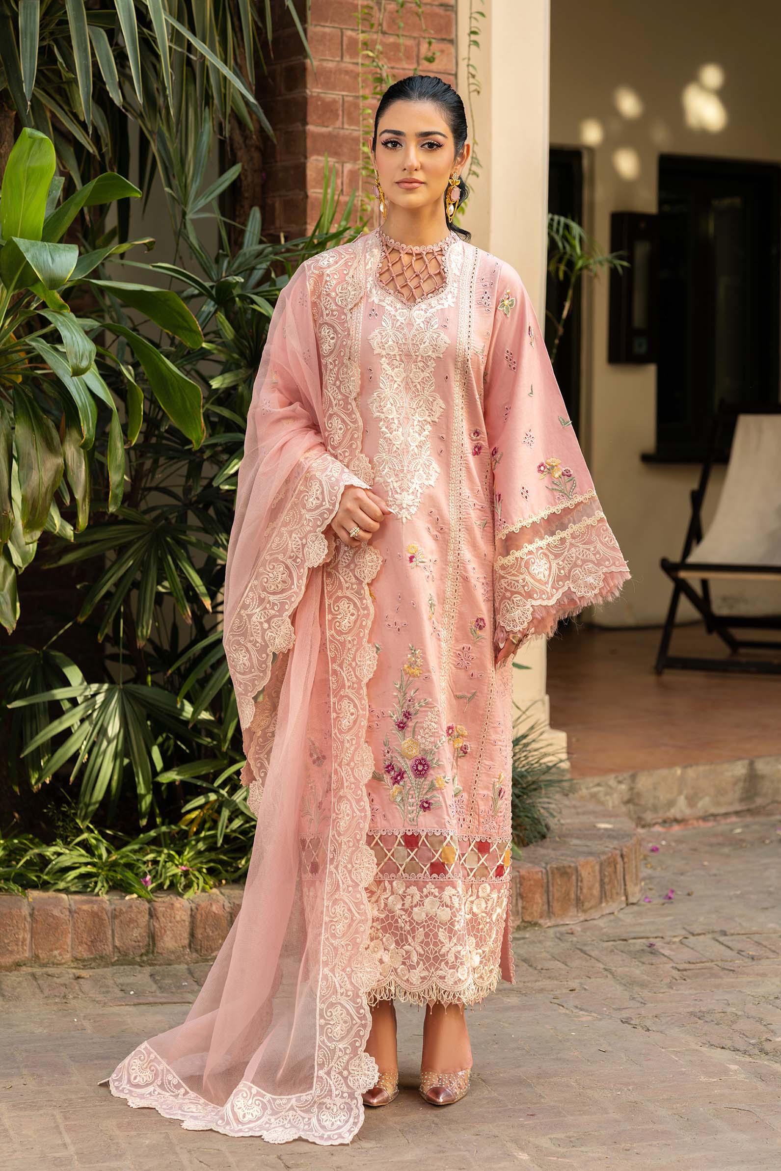 Maryam Hussain | Luxury Lawn 25 | Naina