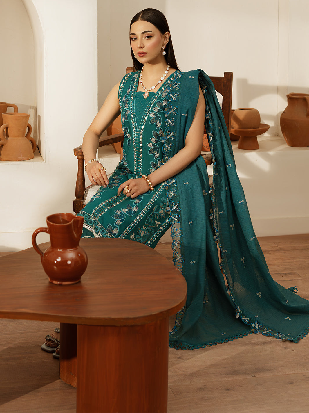 Mahnur | Florence Luxury Lawn 25 | LANA