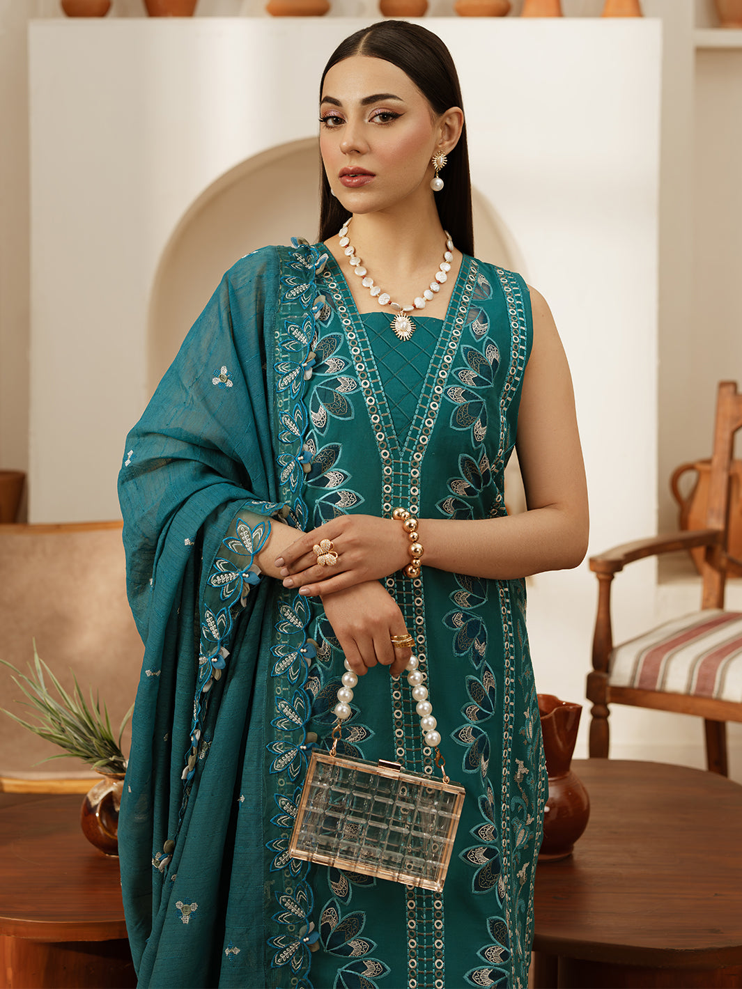 Mahnur | Florence Luxury Lawn 25 | LANA