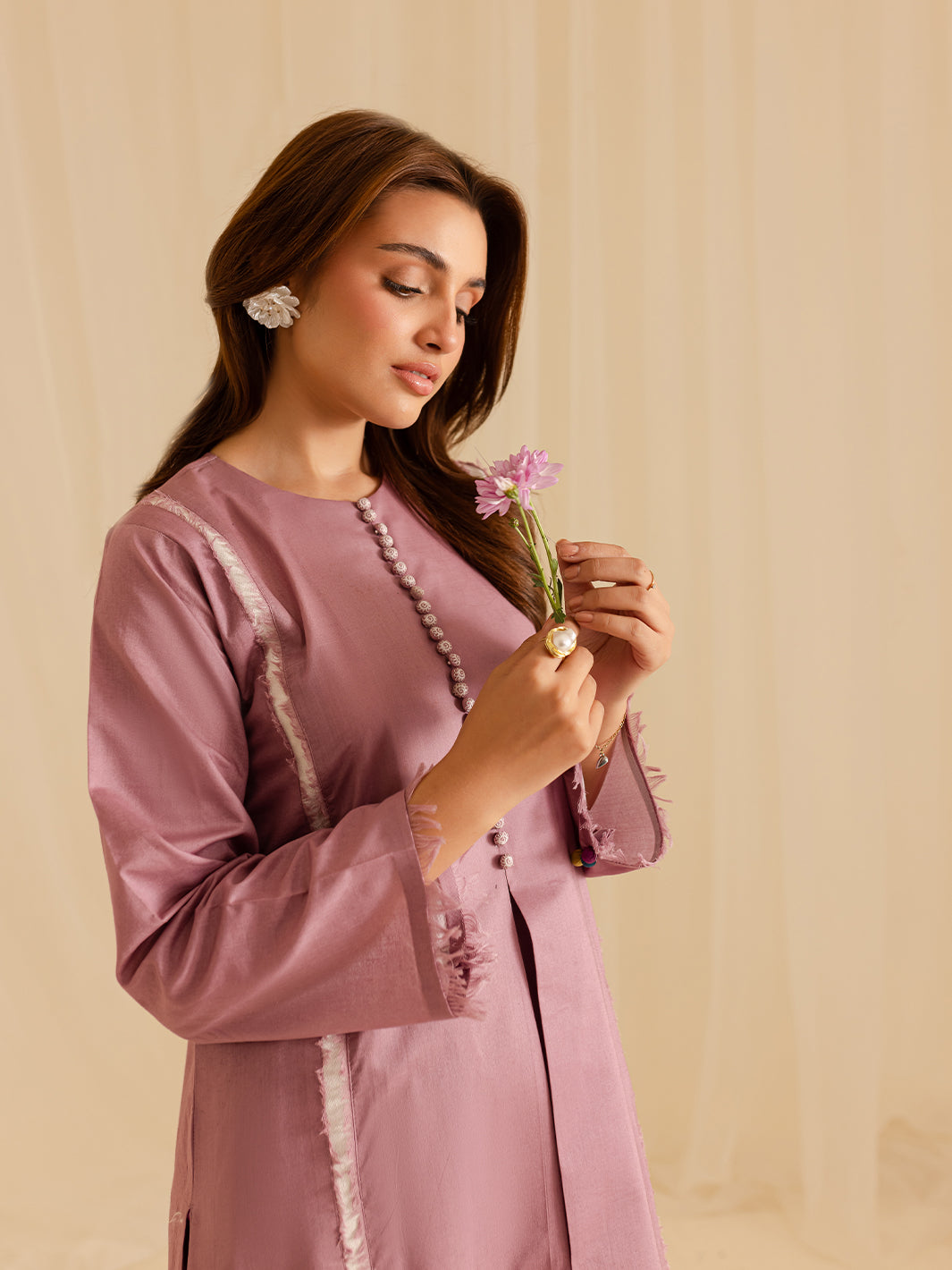 Mahnur | Petal Whispers Lawn Pret | Liliosa