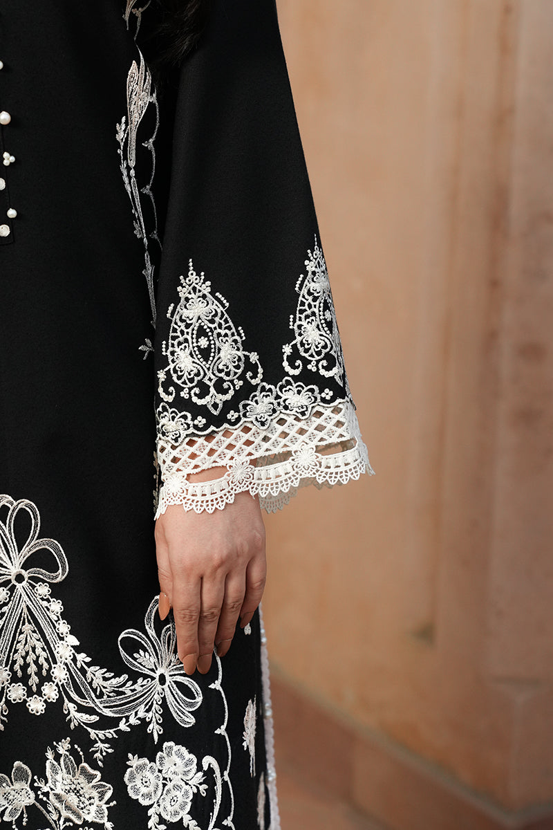 Manara | Vintage Karandi 24 | LUNA