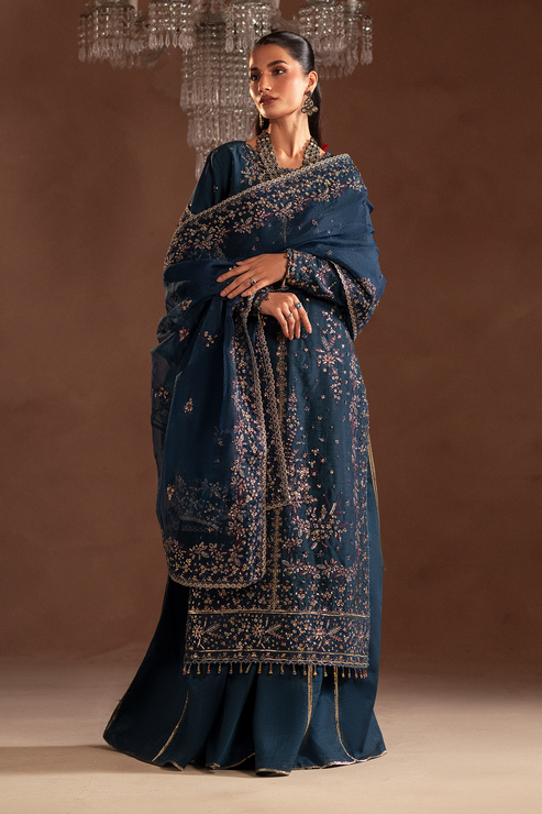 Emaan Adeel | Selene Formals | ELISIA