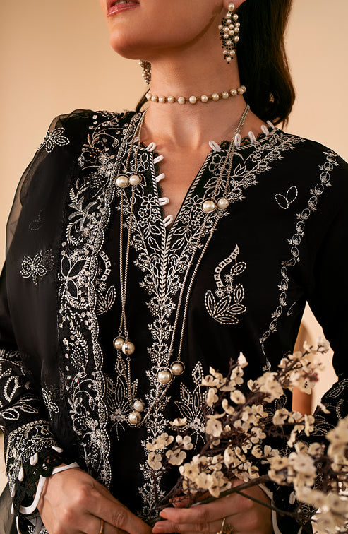 Emaan Adeel | Navaeh Luxury Pret | MIRA