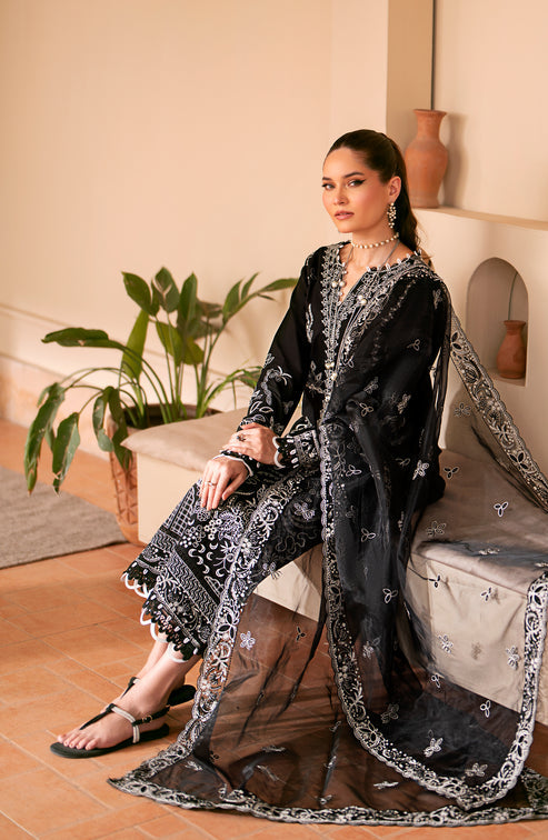 Emaan Adeel | Navaeh Luxury Pret | MIRA