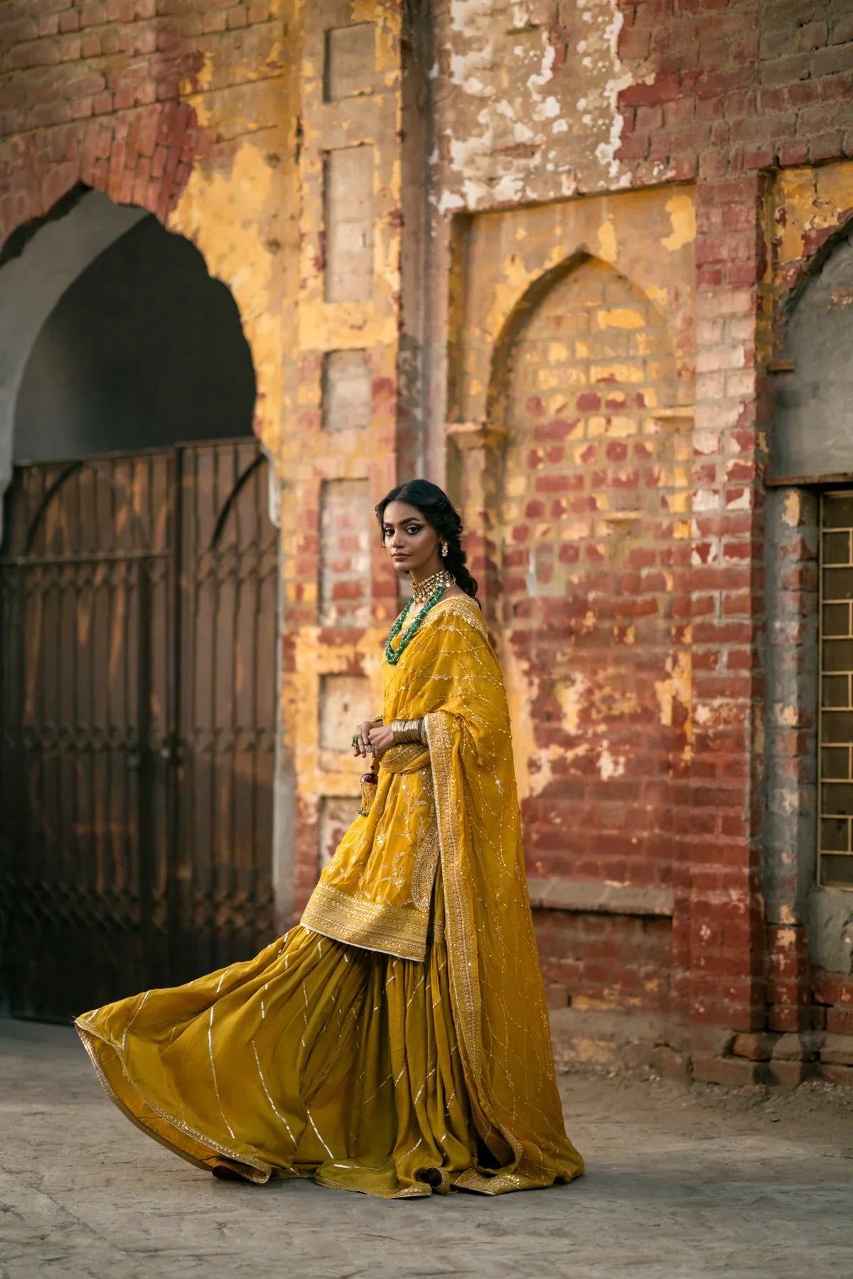 Erum Khan | Mannat Formals | Aatish