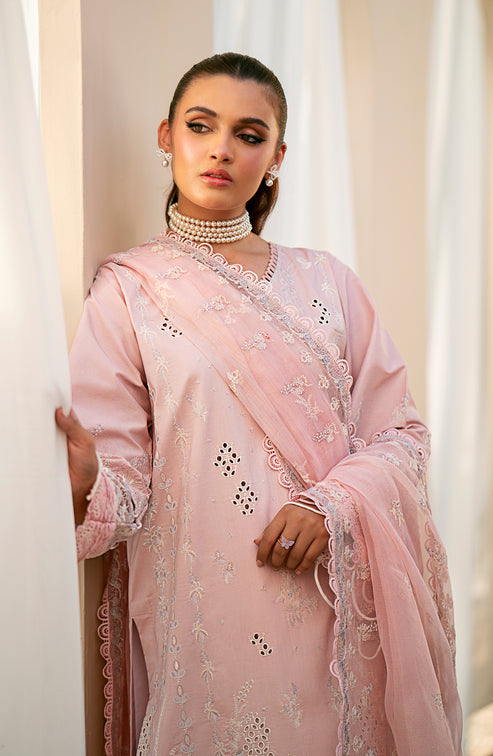 Emaan Adeel | Navaeh Luxury Pret | ZARIA