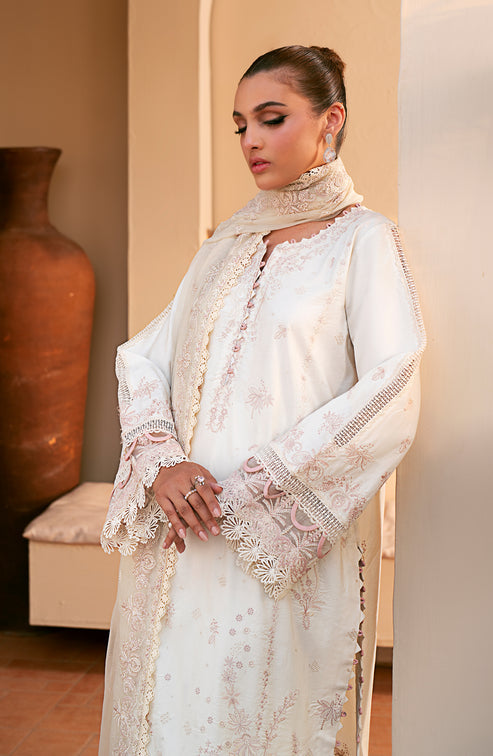 Emaan Adeel | Navaeh Luxury Pret | CELESTE