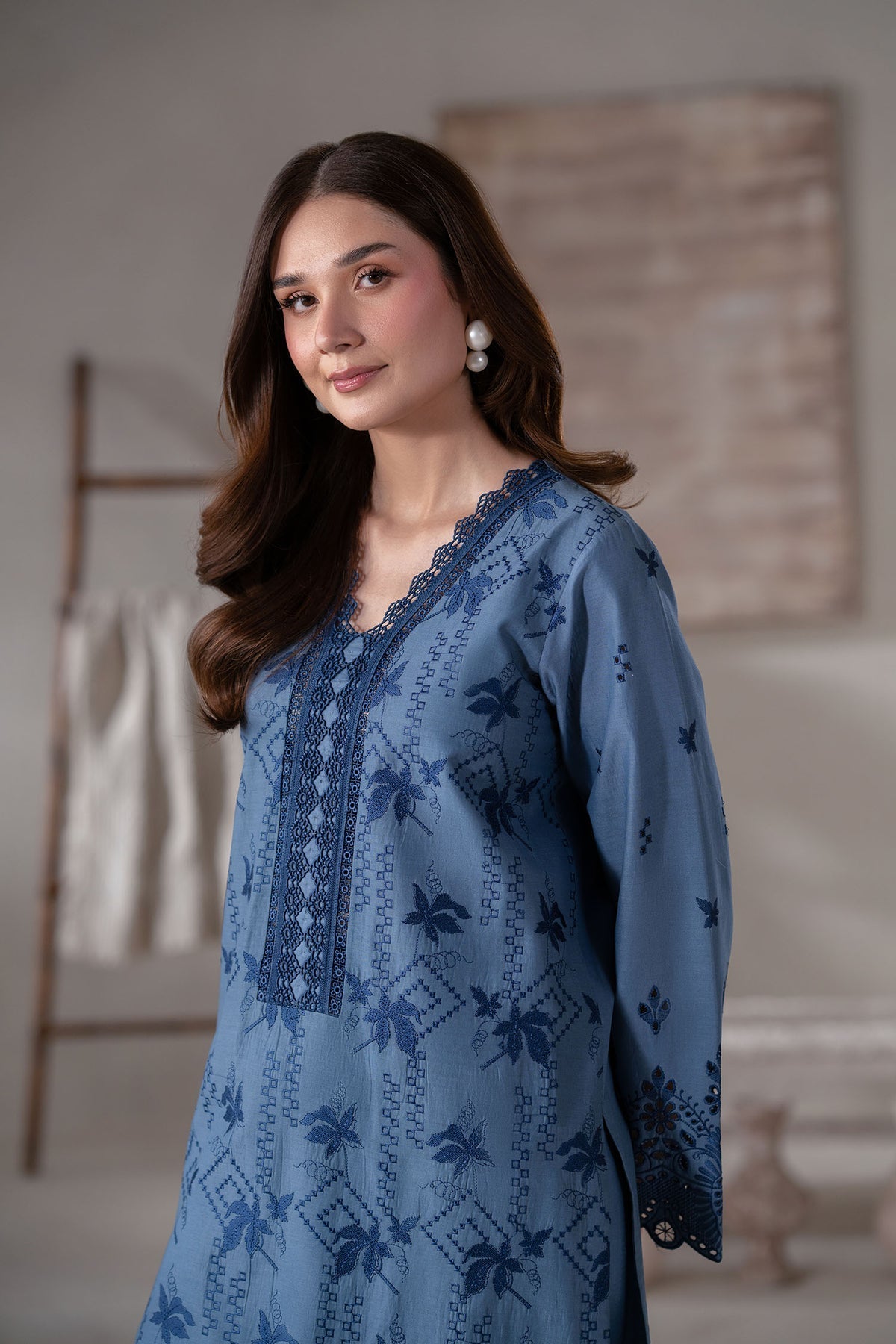 Akbar Aslam | Pret Lawn | Aven