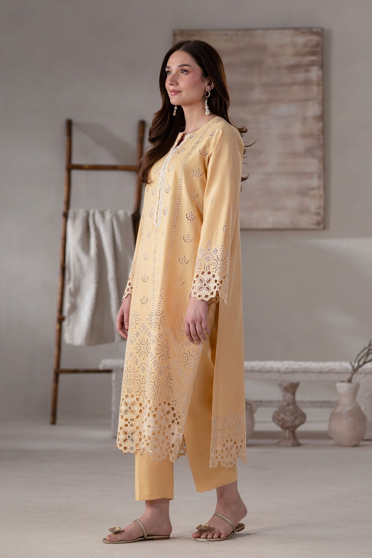 Akbar Aslam | Pret Lawn | Olen