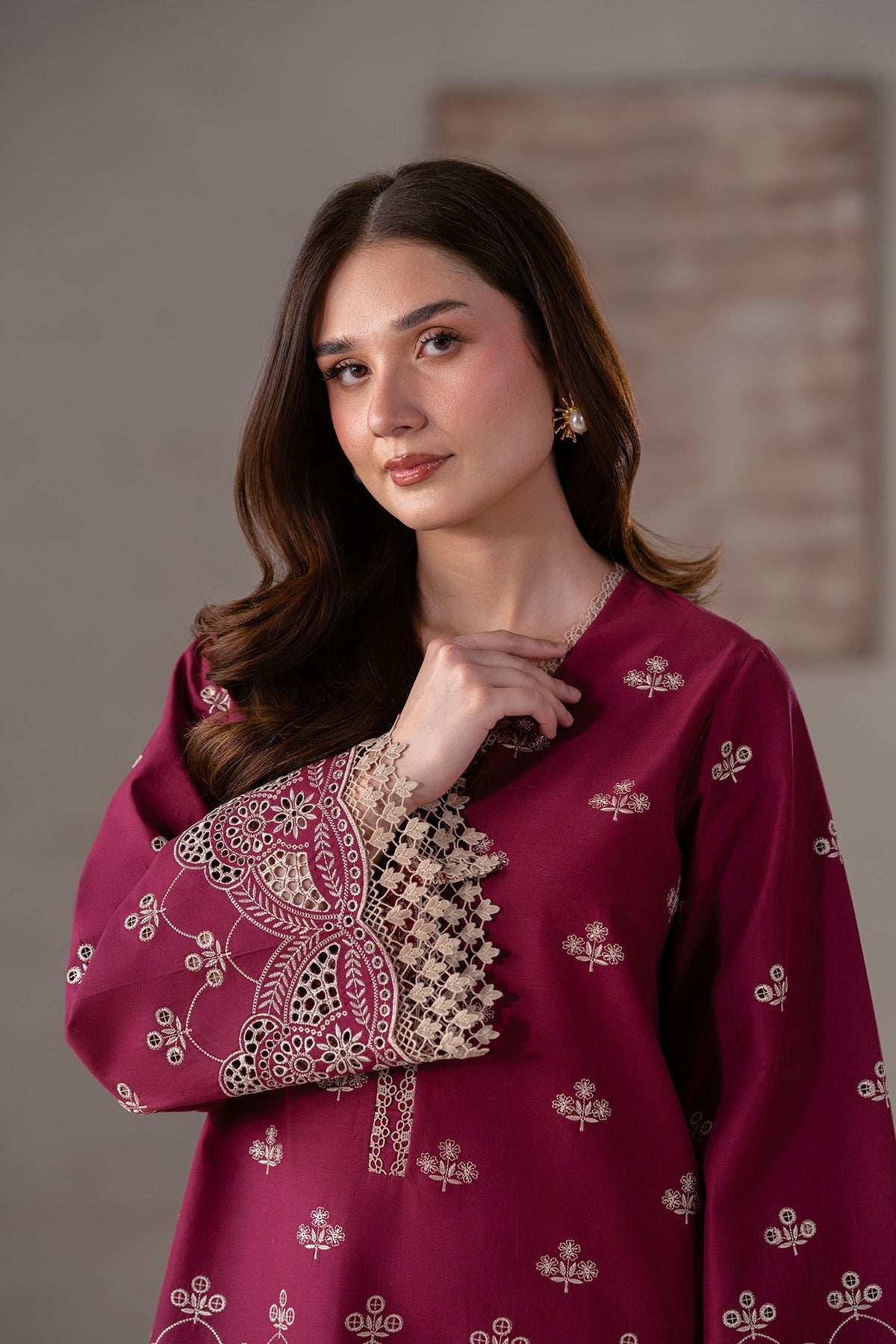 Akbar Aslam | Pret Lawn | Raven