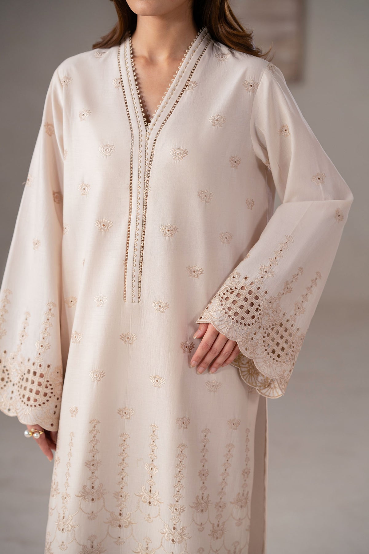 Akbar Aslam | Pret Lawn | Ivra