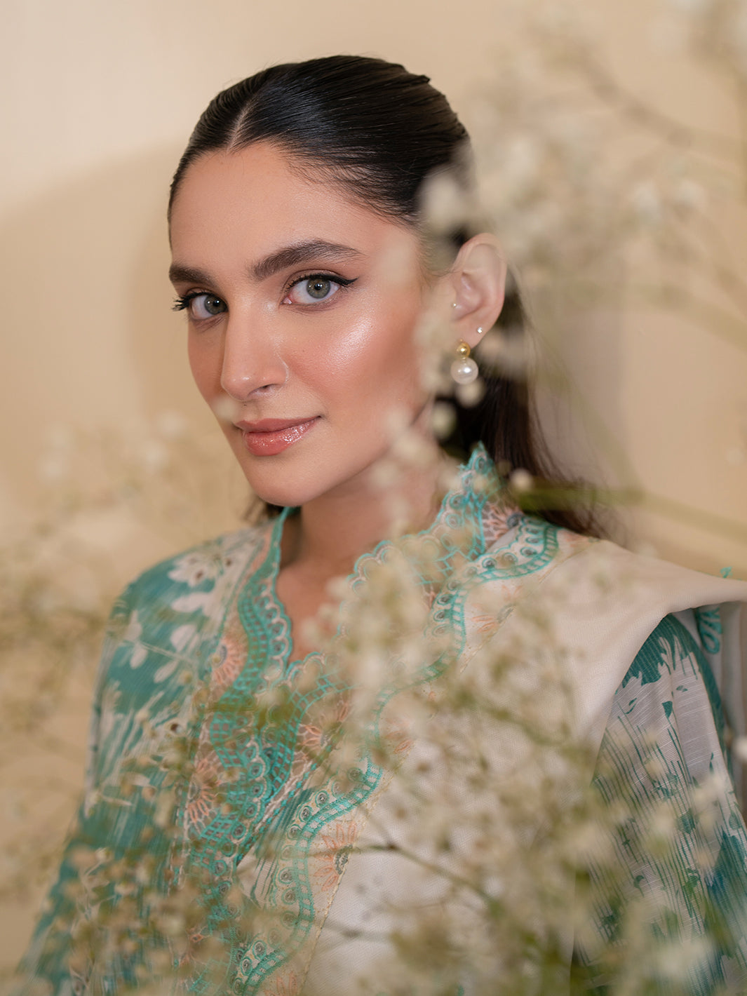 Mahnur | Leila Winter 24 |  Azure