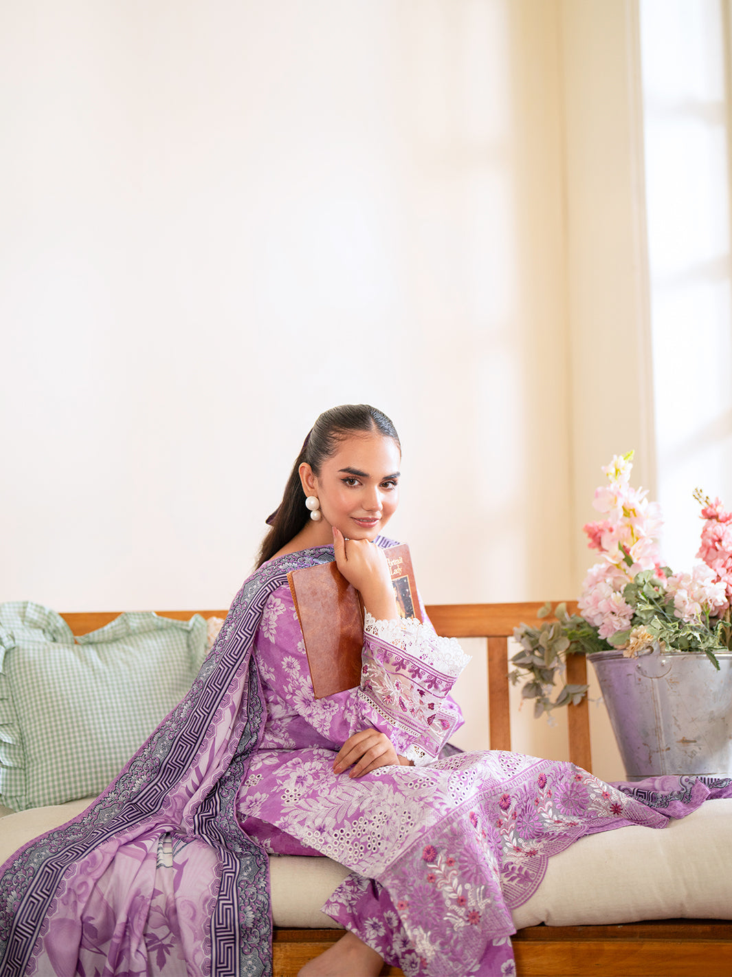 Mahnur | Leila Winter 24 |  Fiona